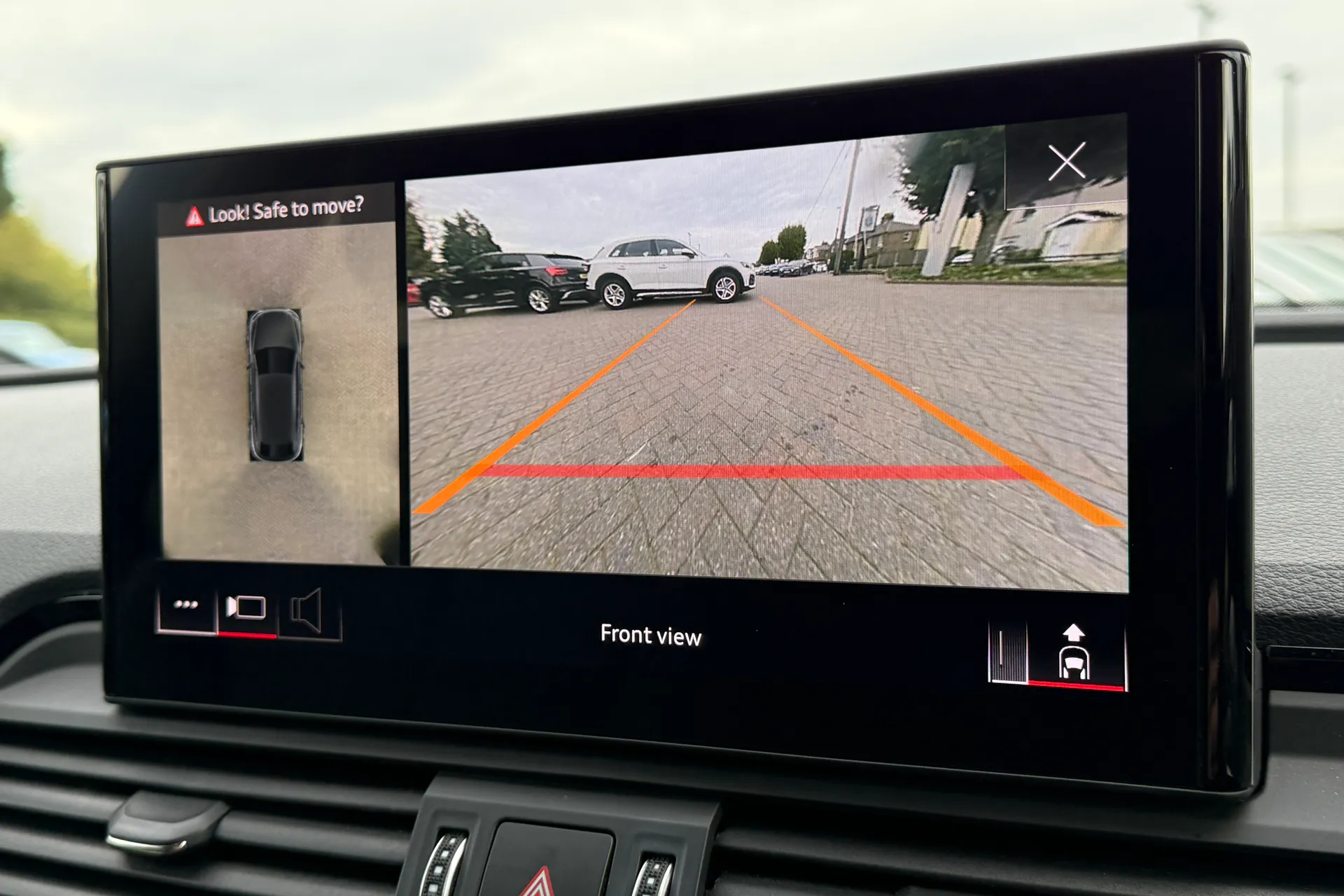 Audi Q5 thumbnail image number 10