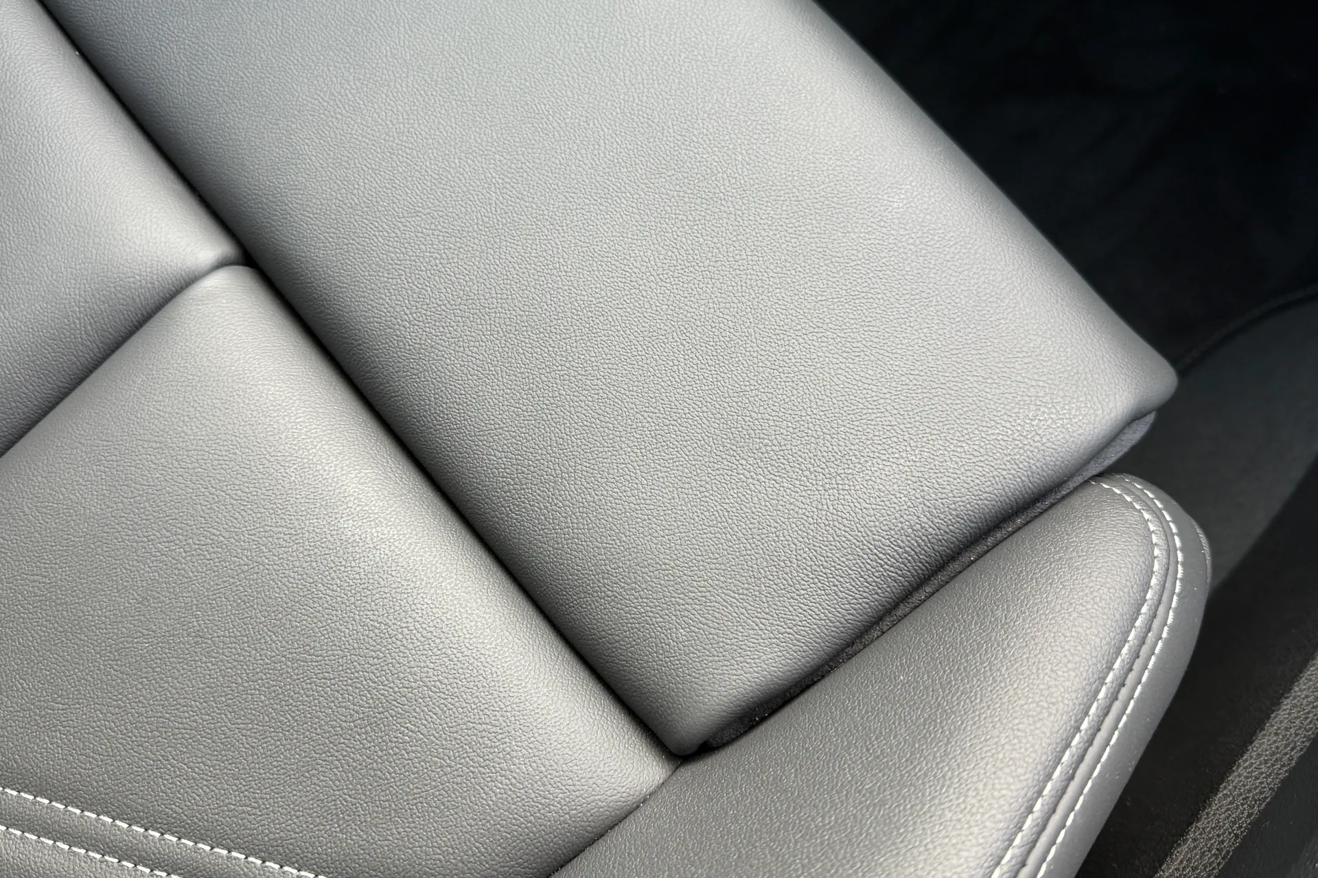 Audi Q3 thumbnail image number 27