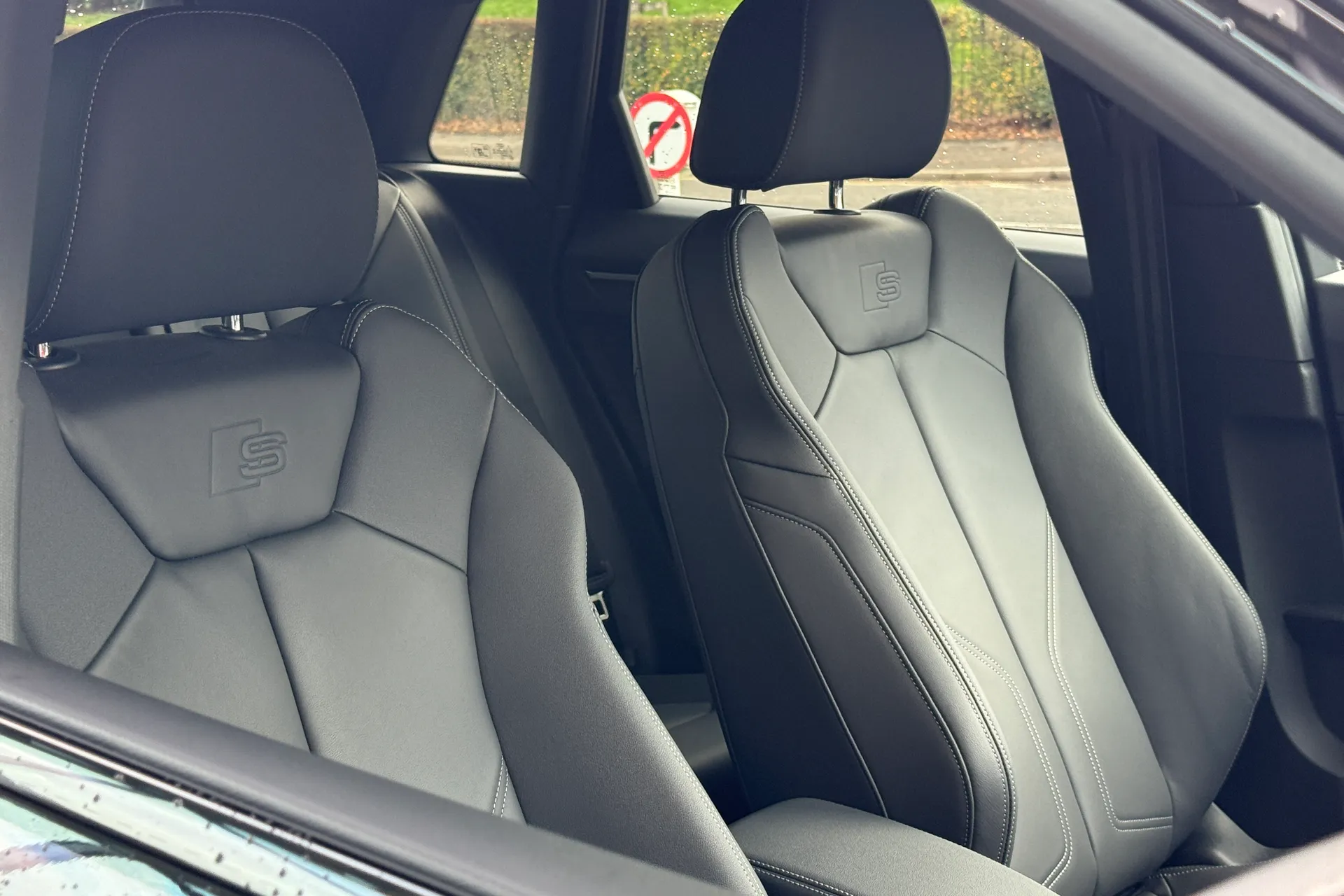 Audi Q3 thumbnail image number 34