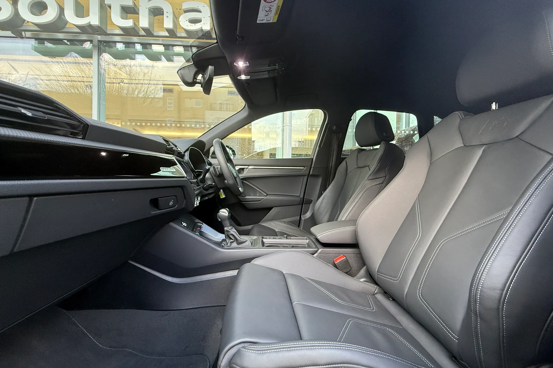 Audi Q3 thumbnail image number 55