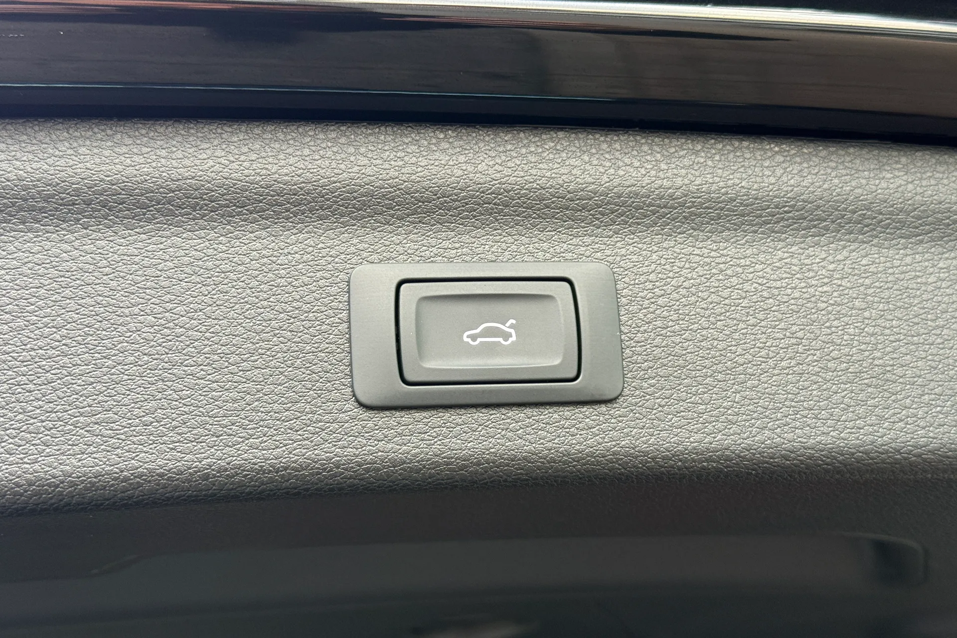 Audi Q3 thumbnail image number 49