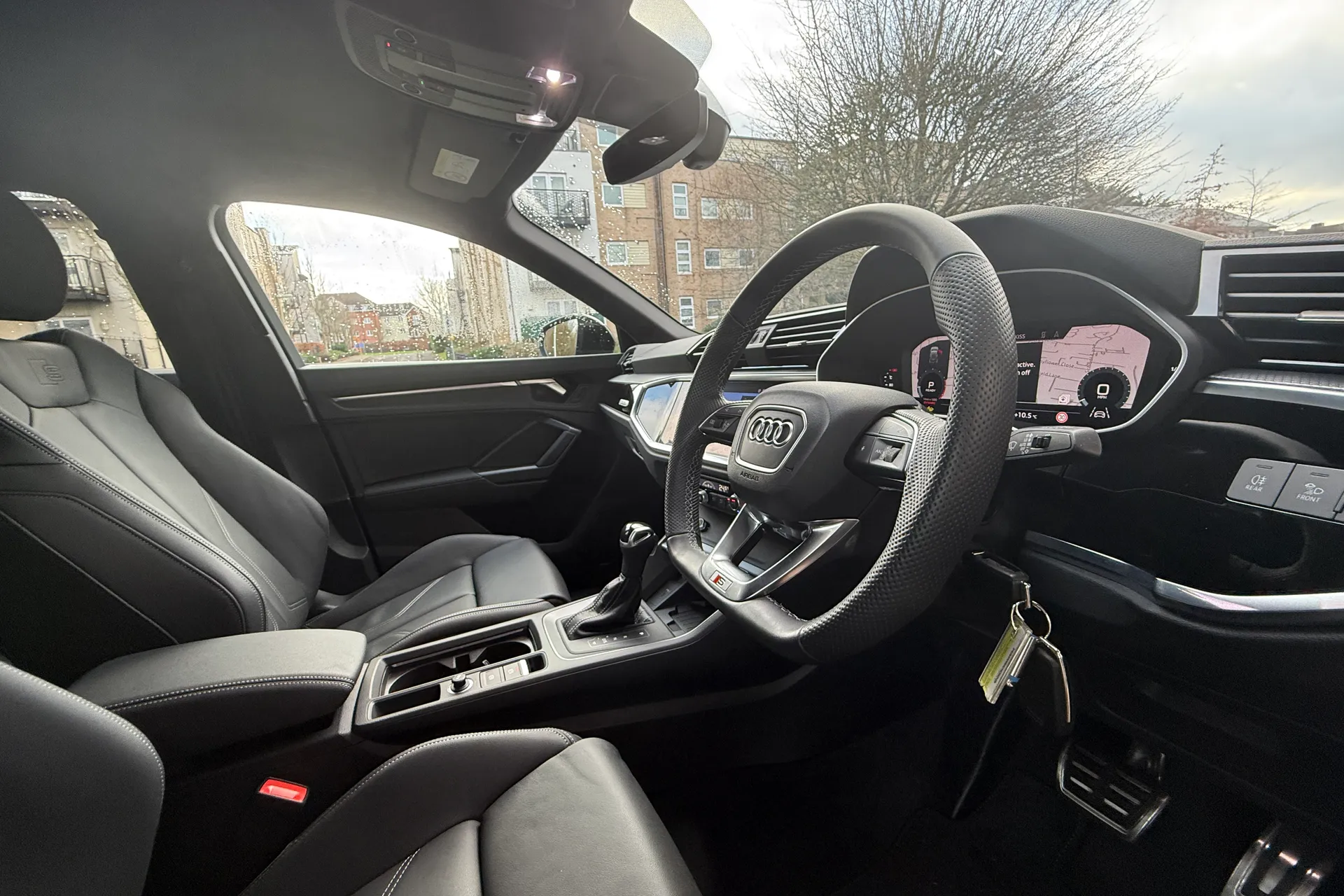 Audi Q3 thumbnail image number 11