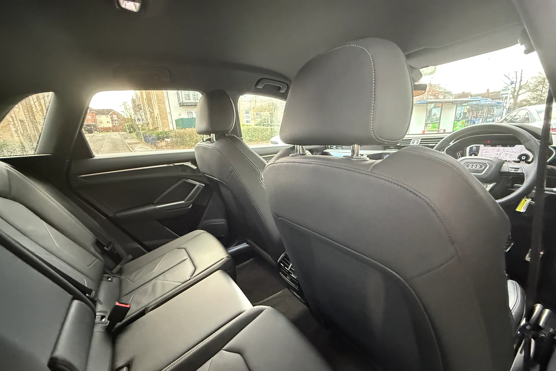 Audi Q3 thumbnail image number 39