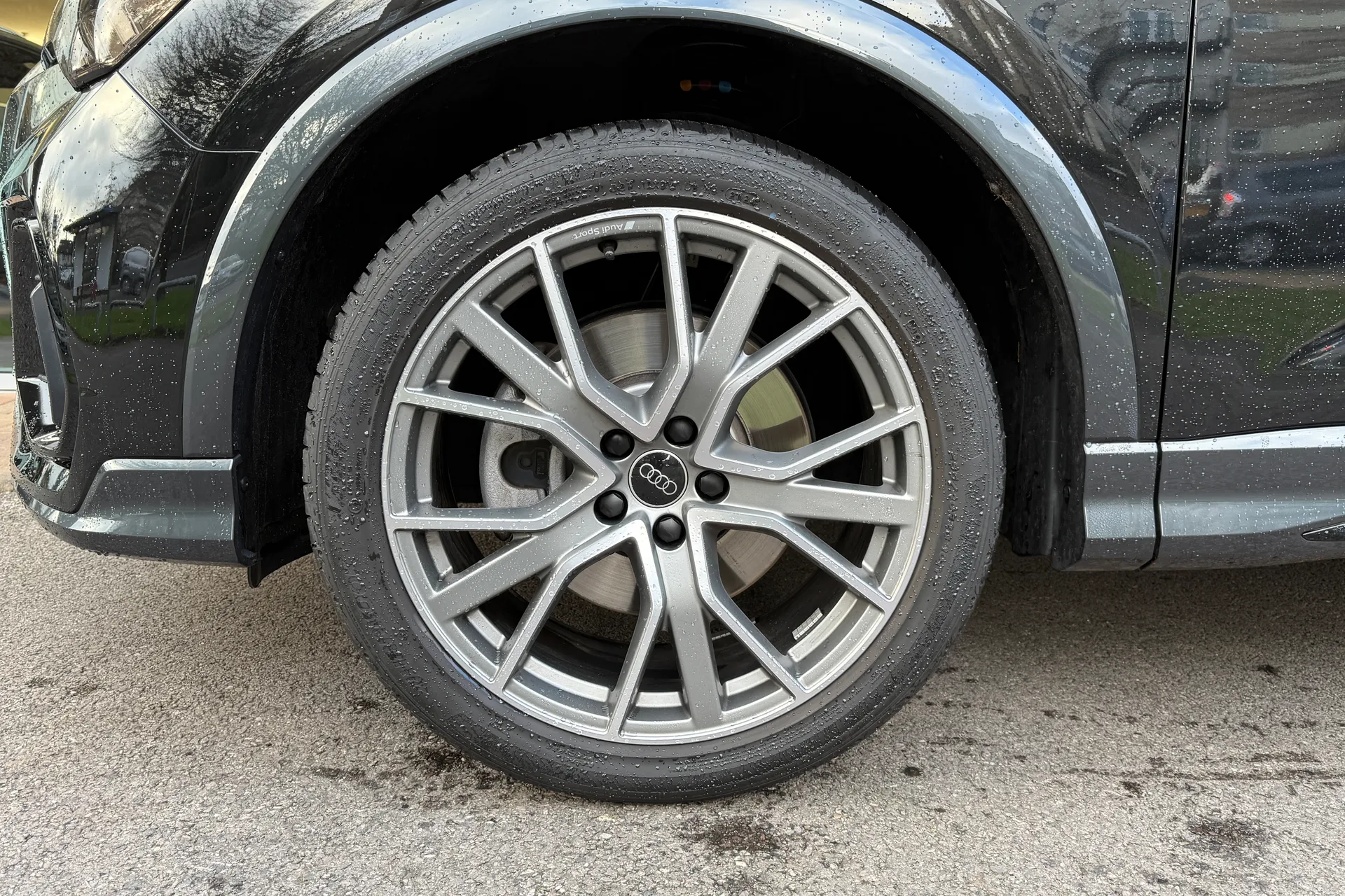 Audi Q3 thumbnail image number 10