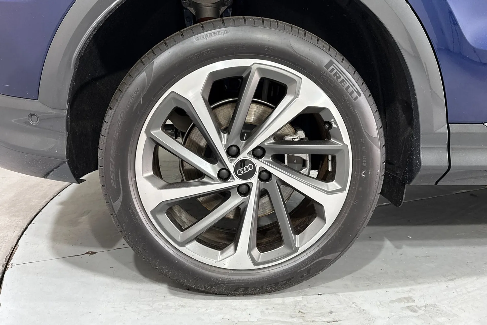 Audi Q5 thumbnail image number 12