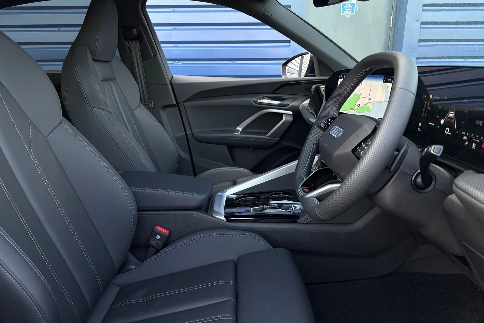 Audi Q5 thumbnail image number 24