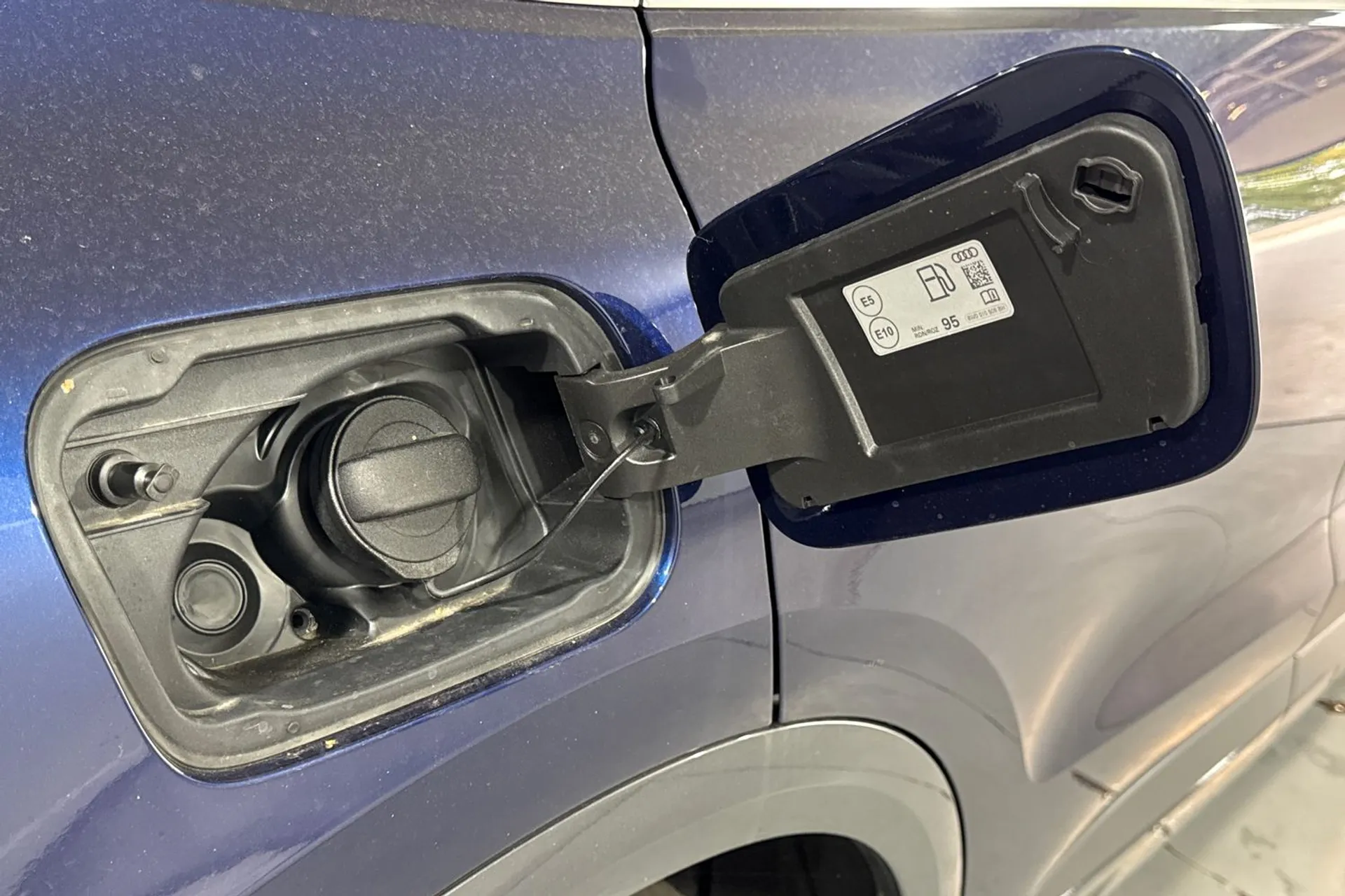 Audi Q5 thumbnail image number 17