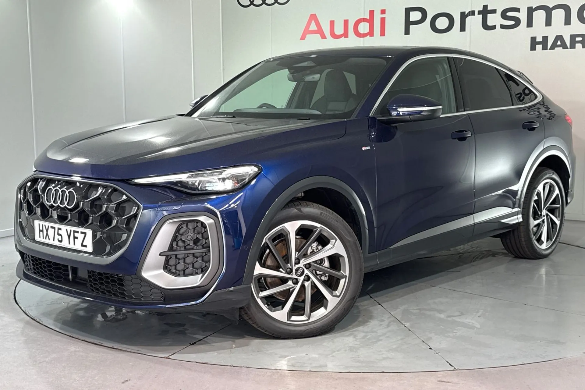 Audi Q5 thumbnail image number 6