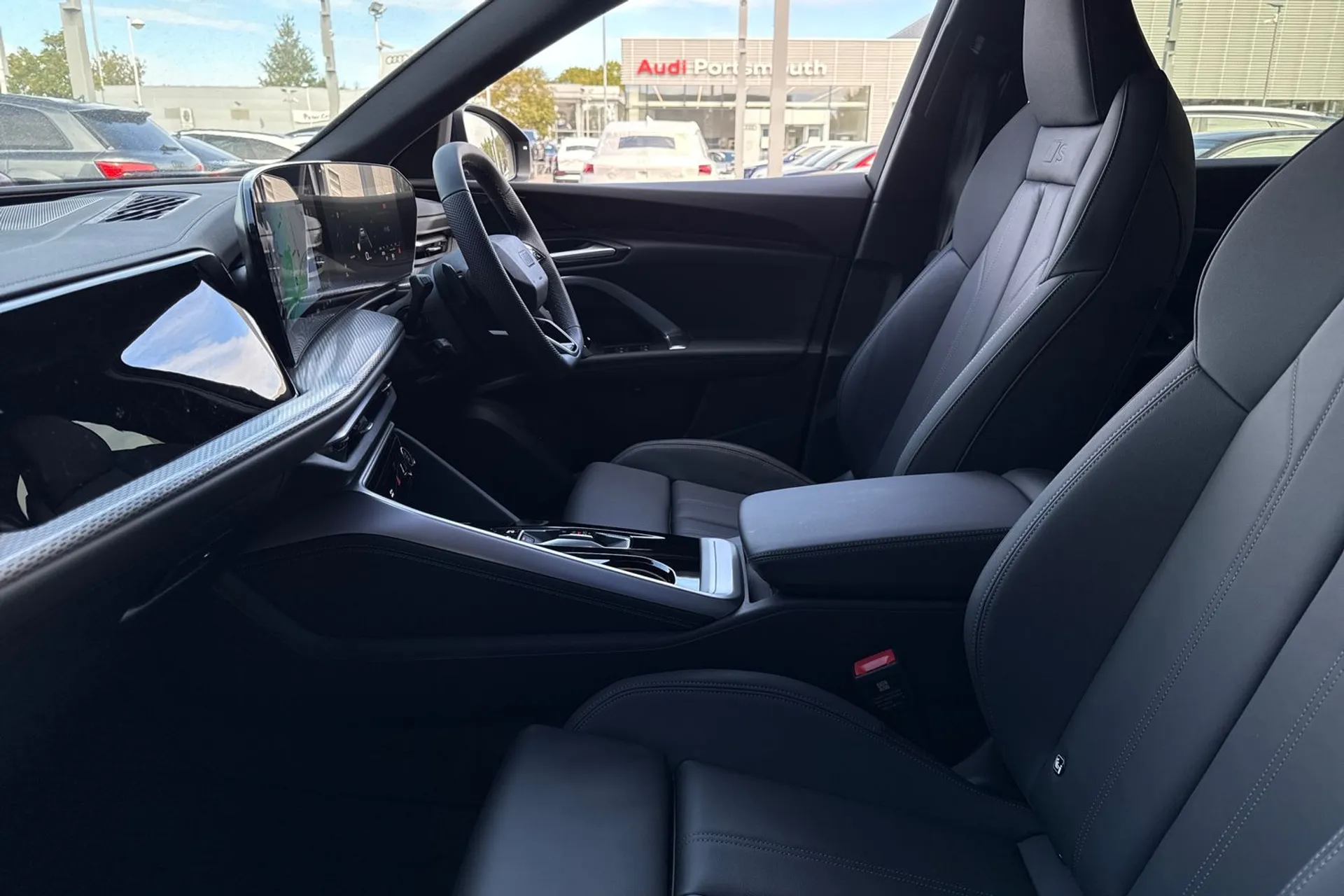 Audi Q5 thumbnail image number 29