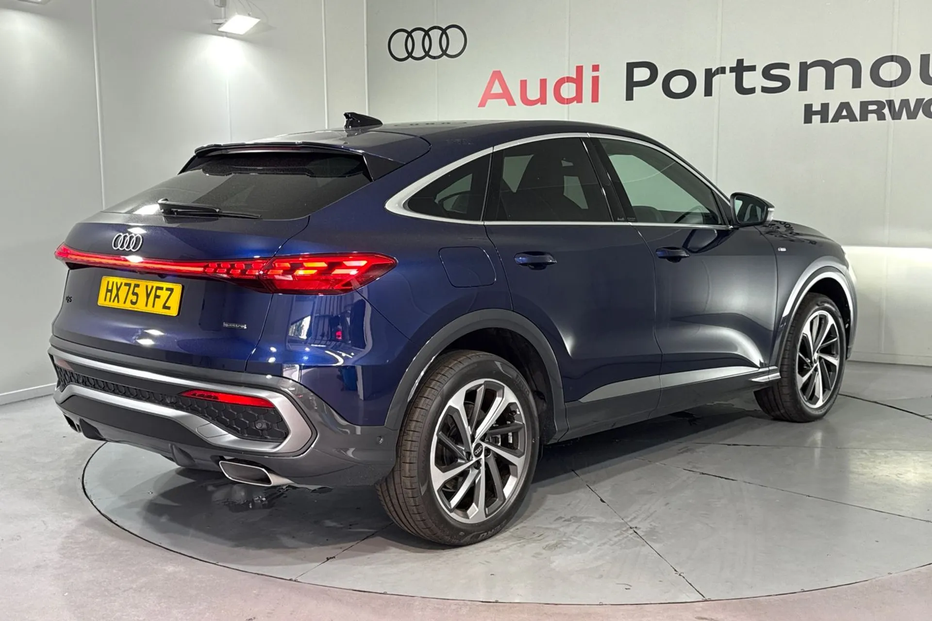Audi Q5 thumbnail image number 10