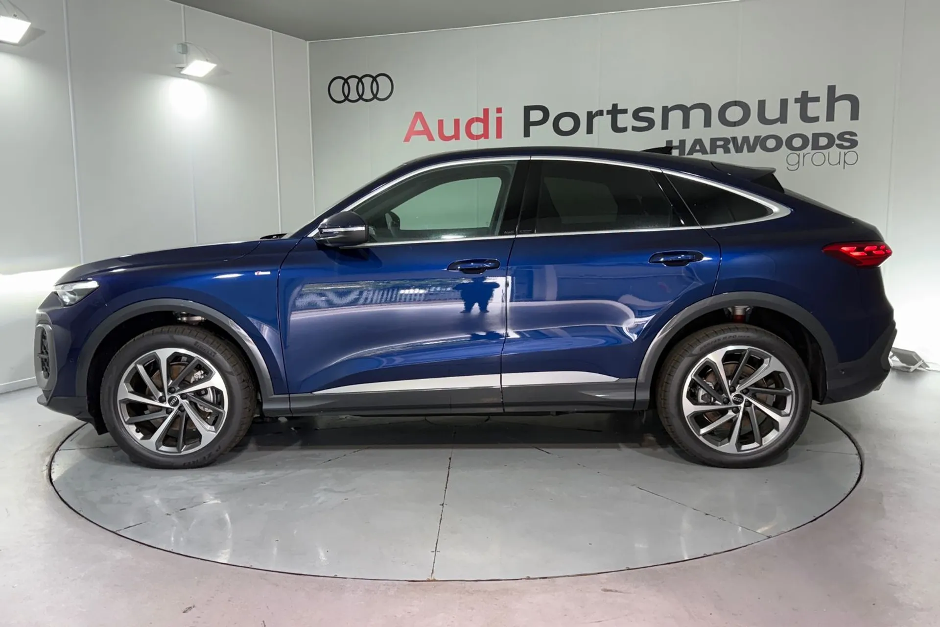 Audi Q5 thumbnail image number 11
