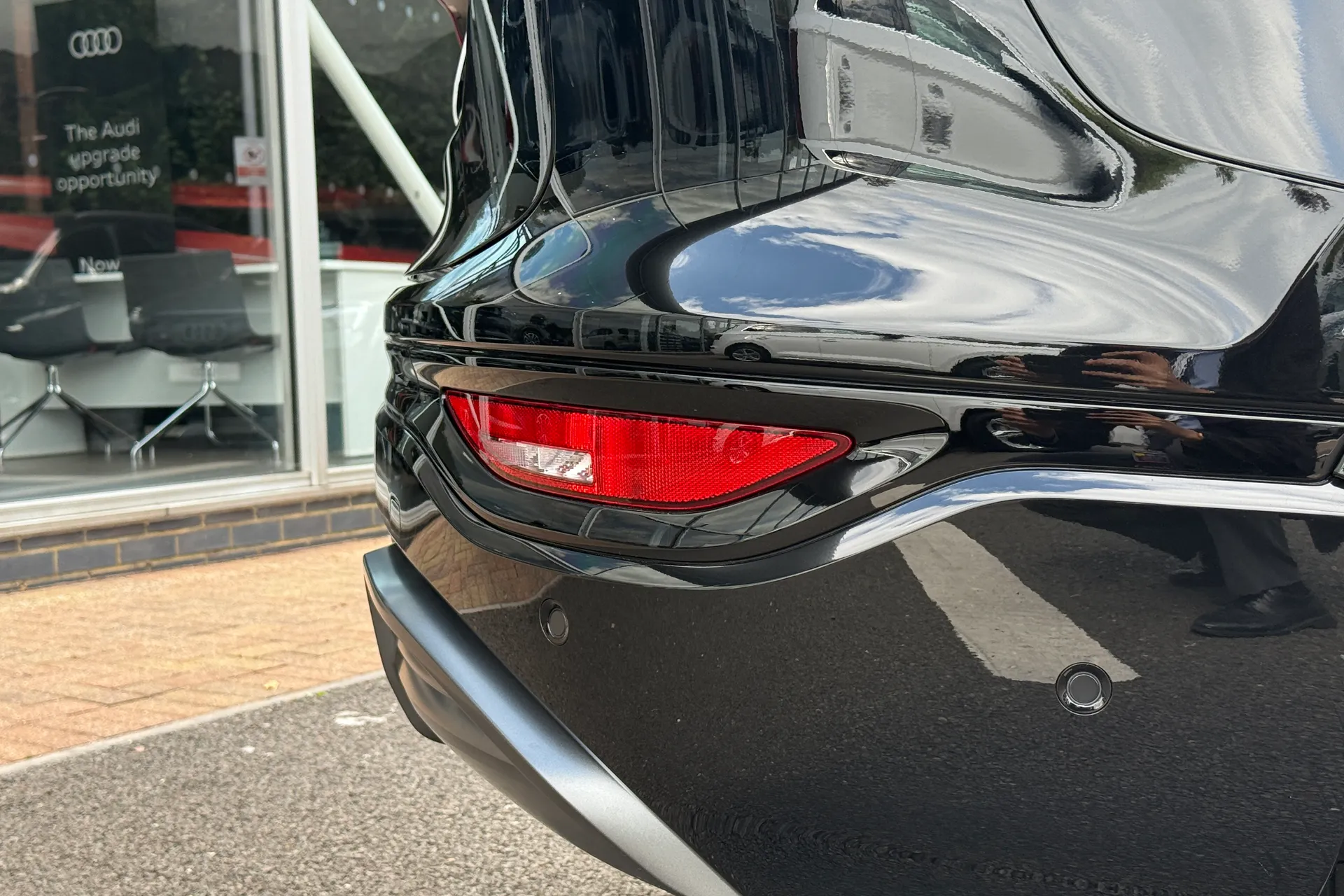 Audi Q6 e-tron thumbnail image number 11