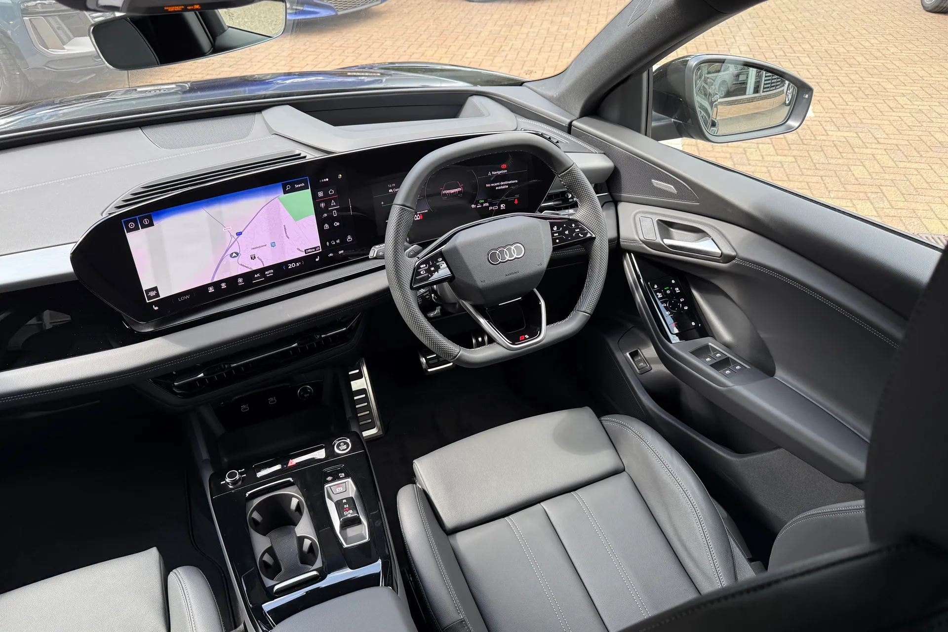 Audi Q6 e-tron thumbnail image number 37