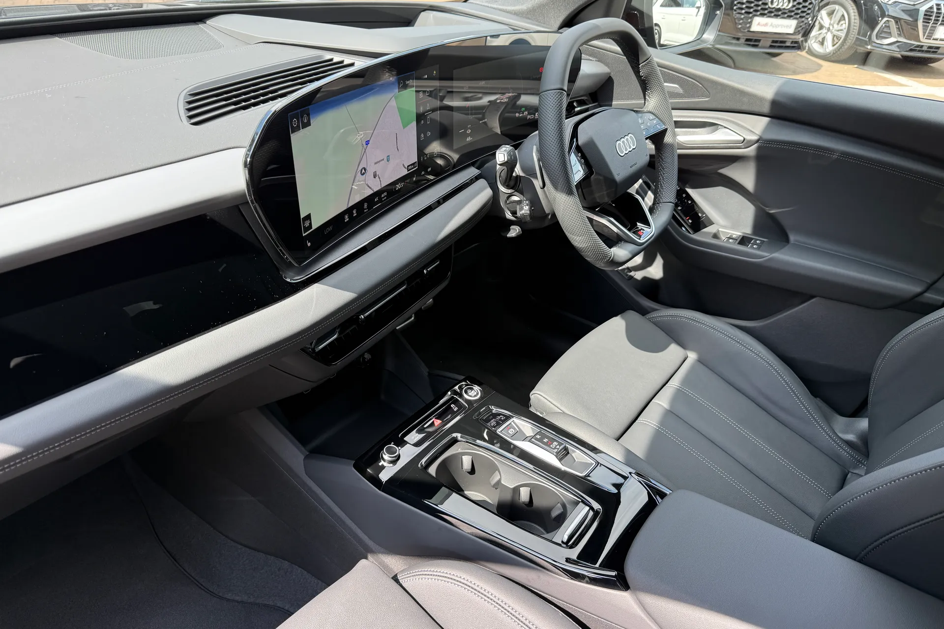 Audi Q6 e-tron thumbnail image number 52