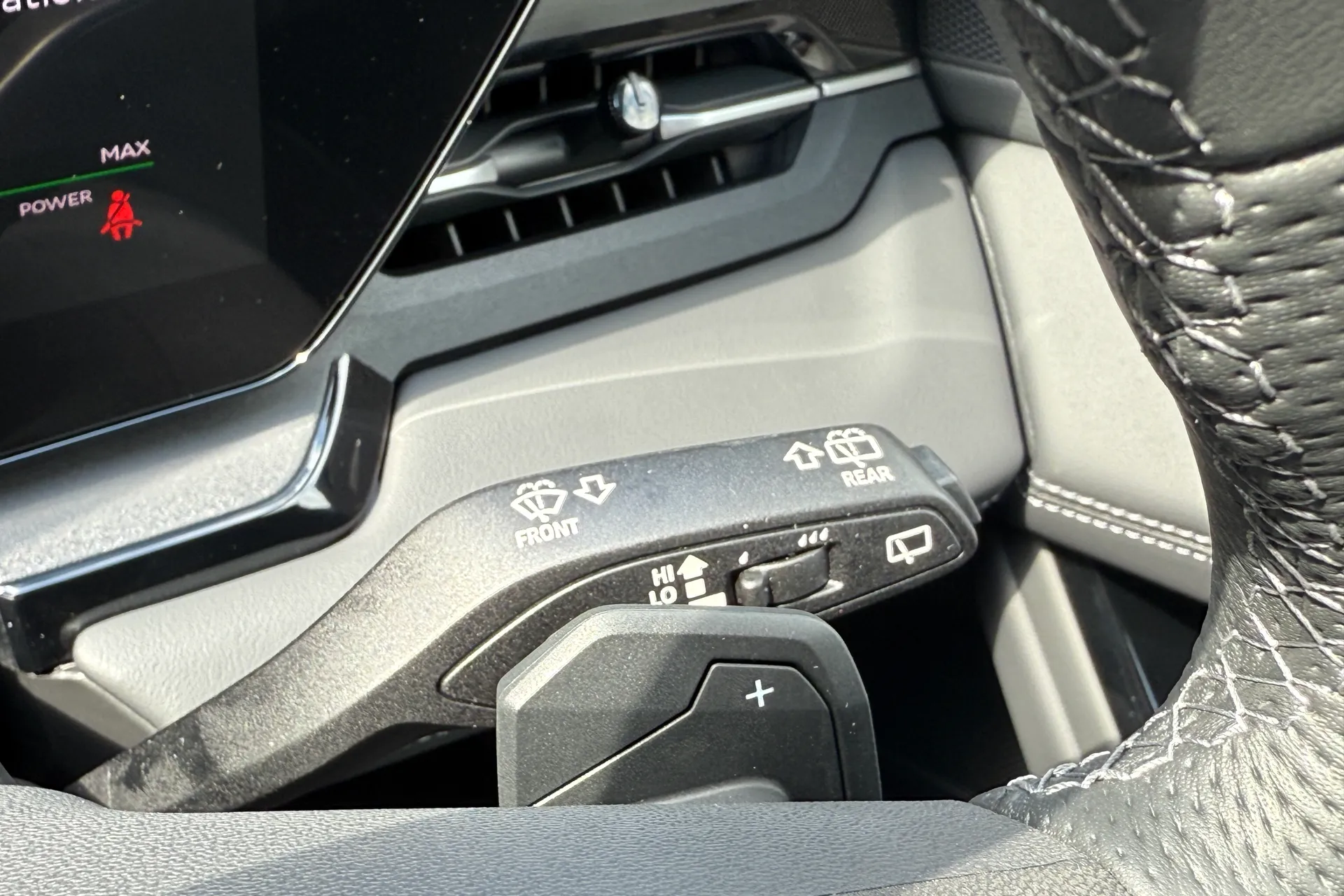 Audi Q6 e-tron thumbnail image number 23