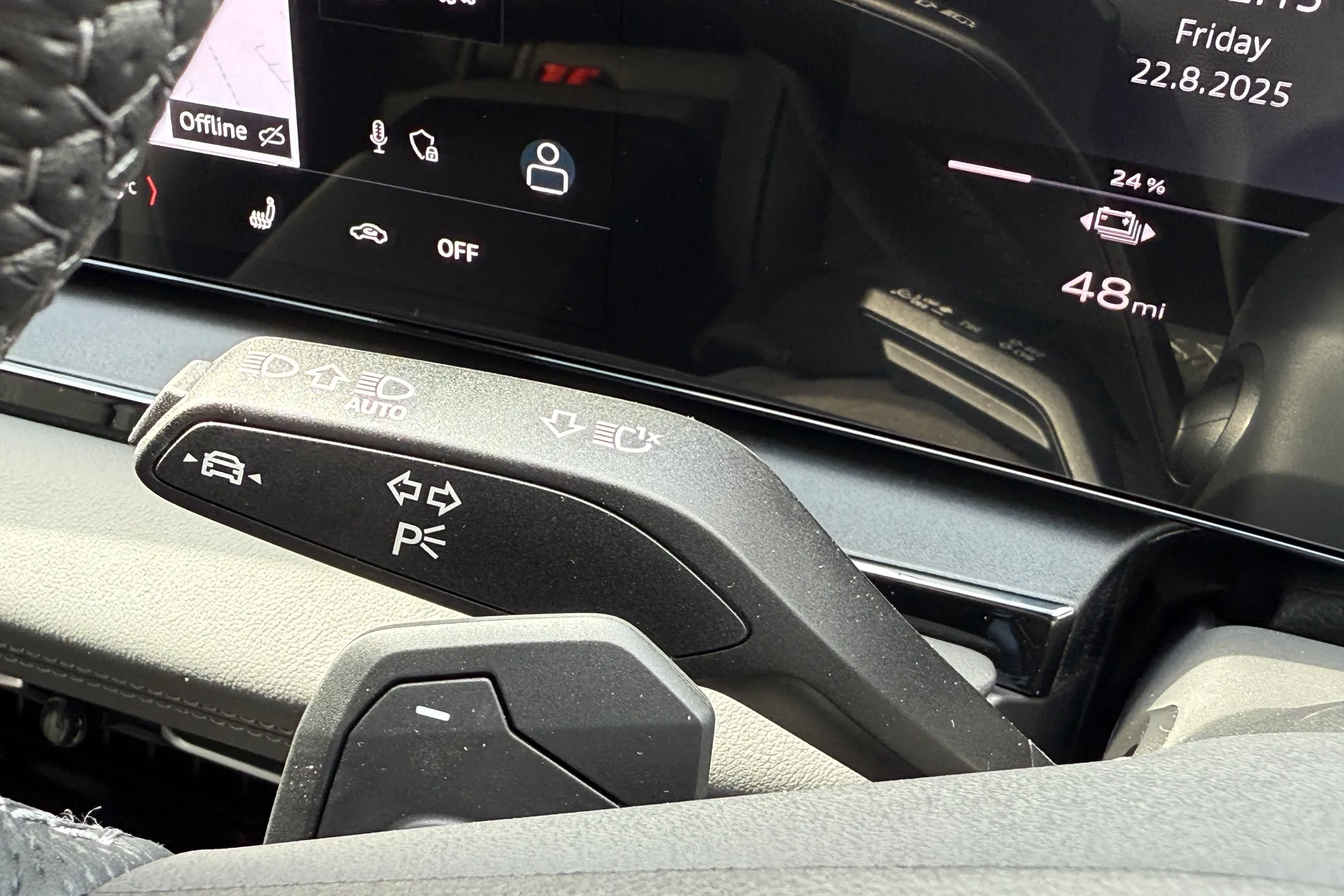 Audi Q6 e-tron thumbnail image number 22