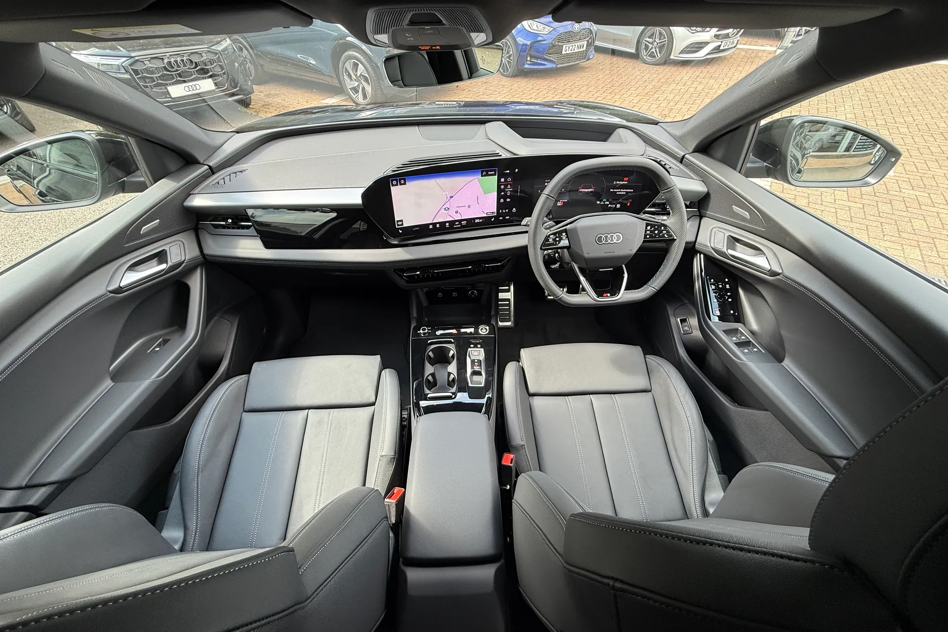 Audi Q6 e-tron thumbnail image number 35