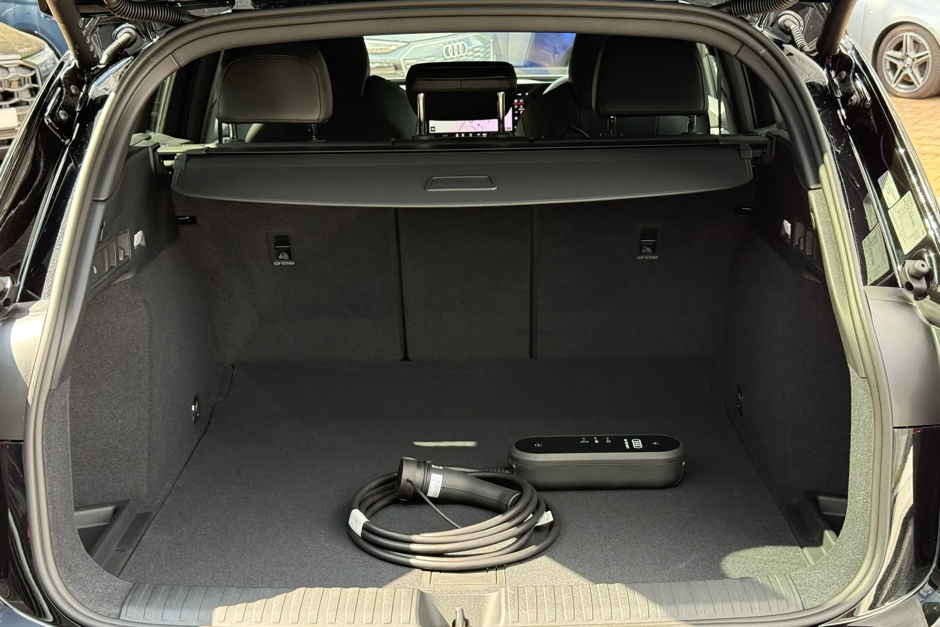 Audi Q6 e-tron thumbnail image number 43