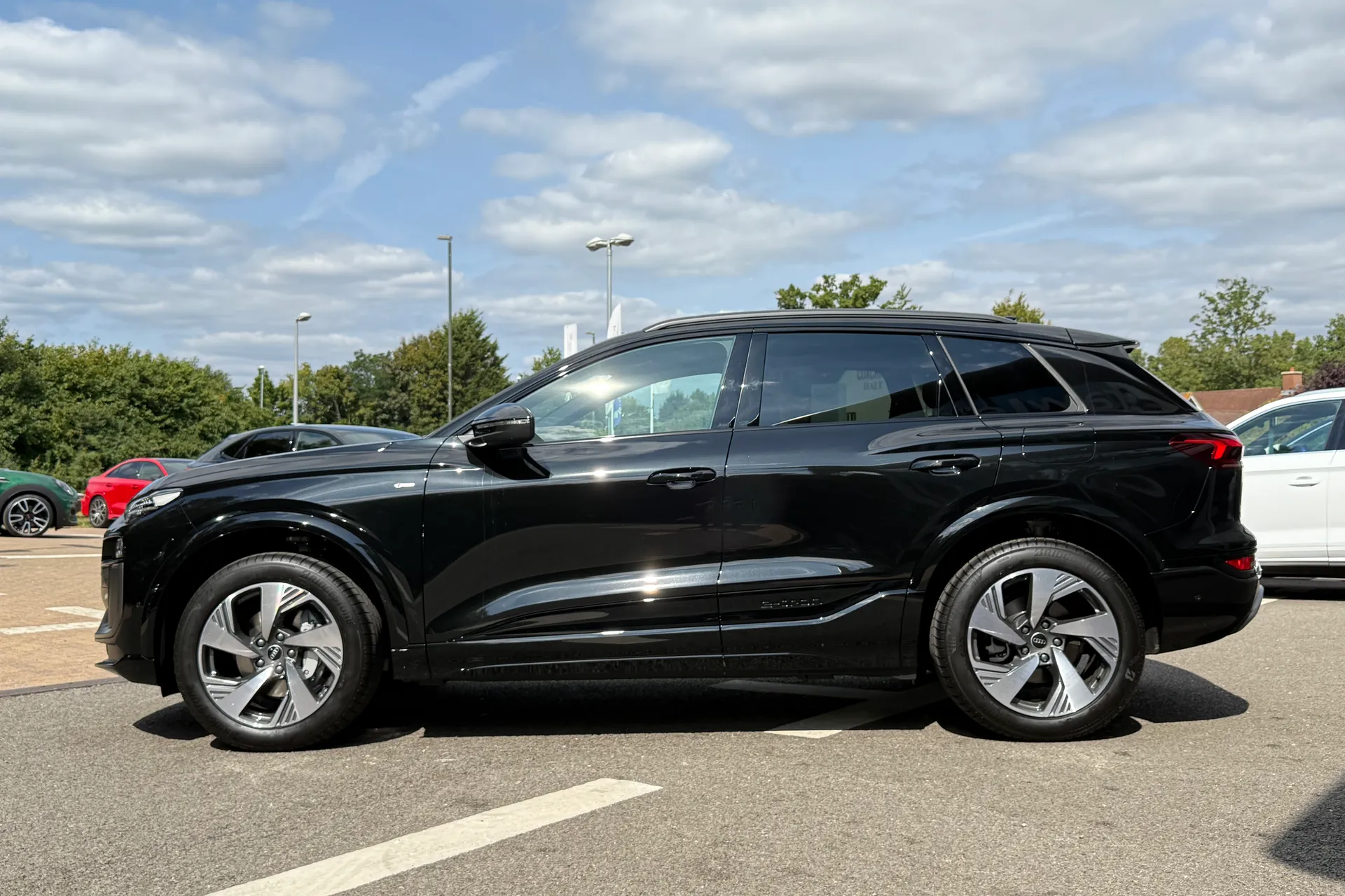 Audi Q6 e-tron thumbnail image number 47