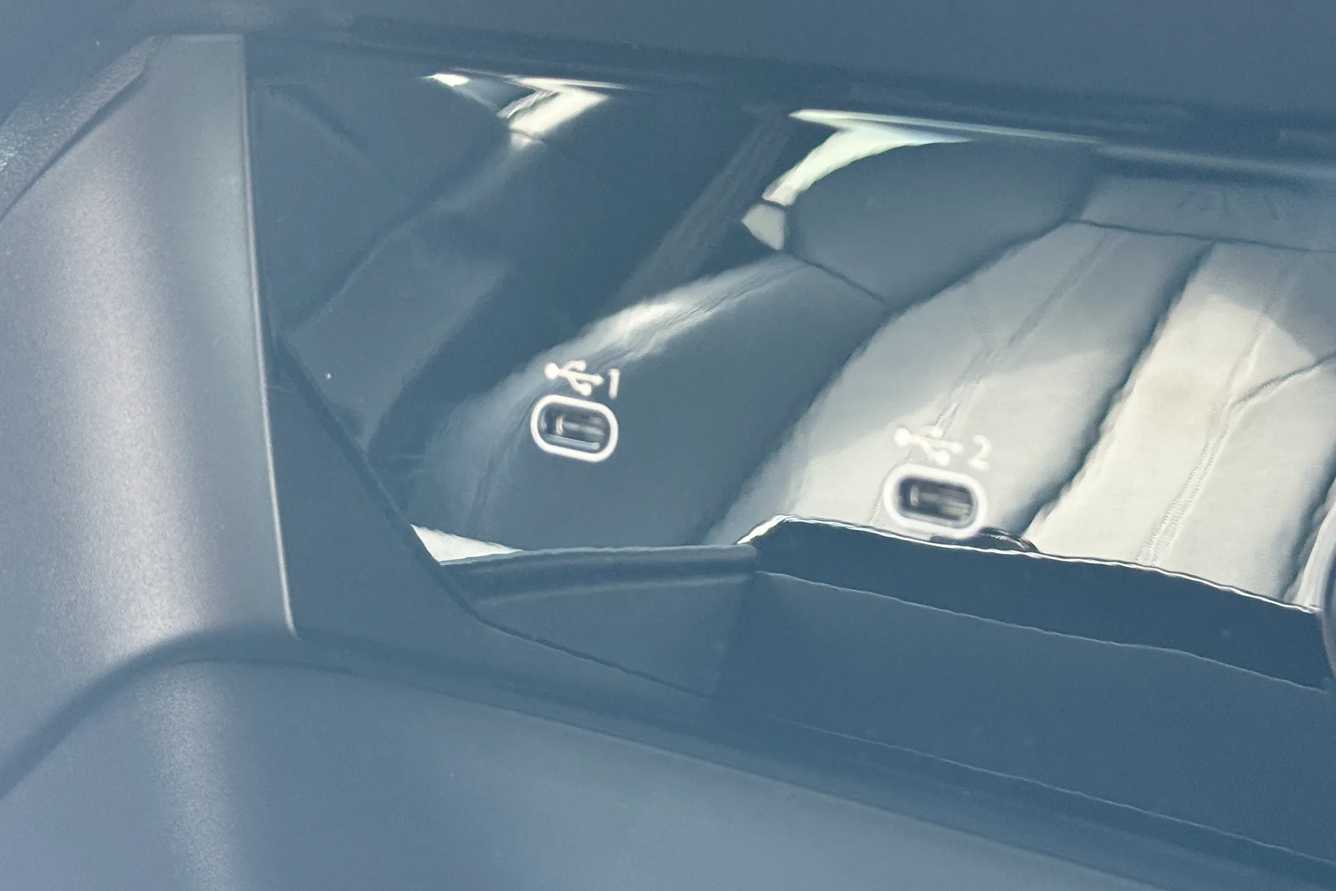 Audi Q6 e-tron thumbnail image number 28