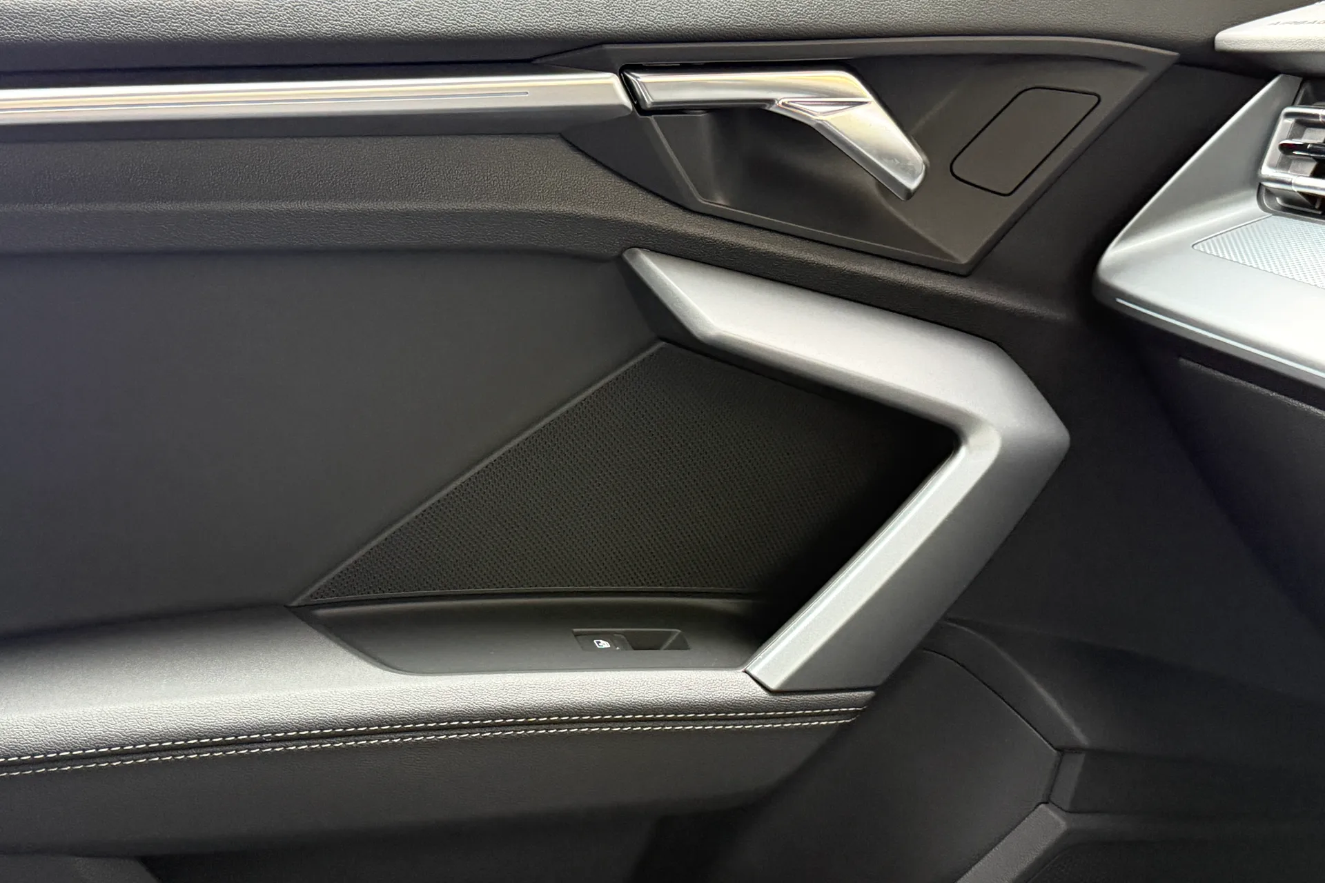 Audi A3 thumbnail image number 29