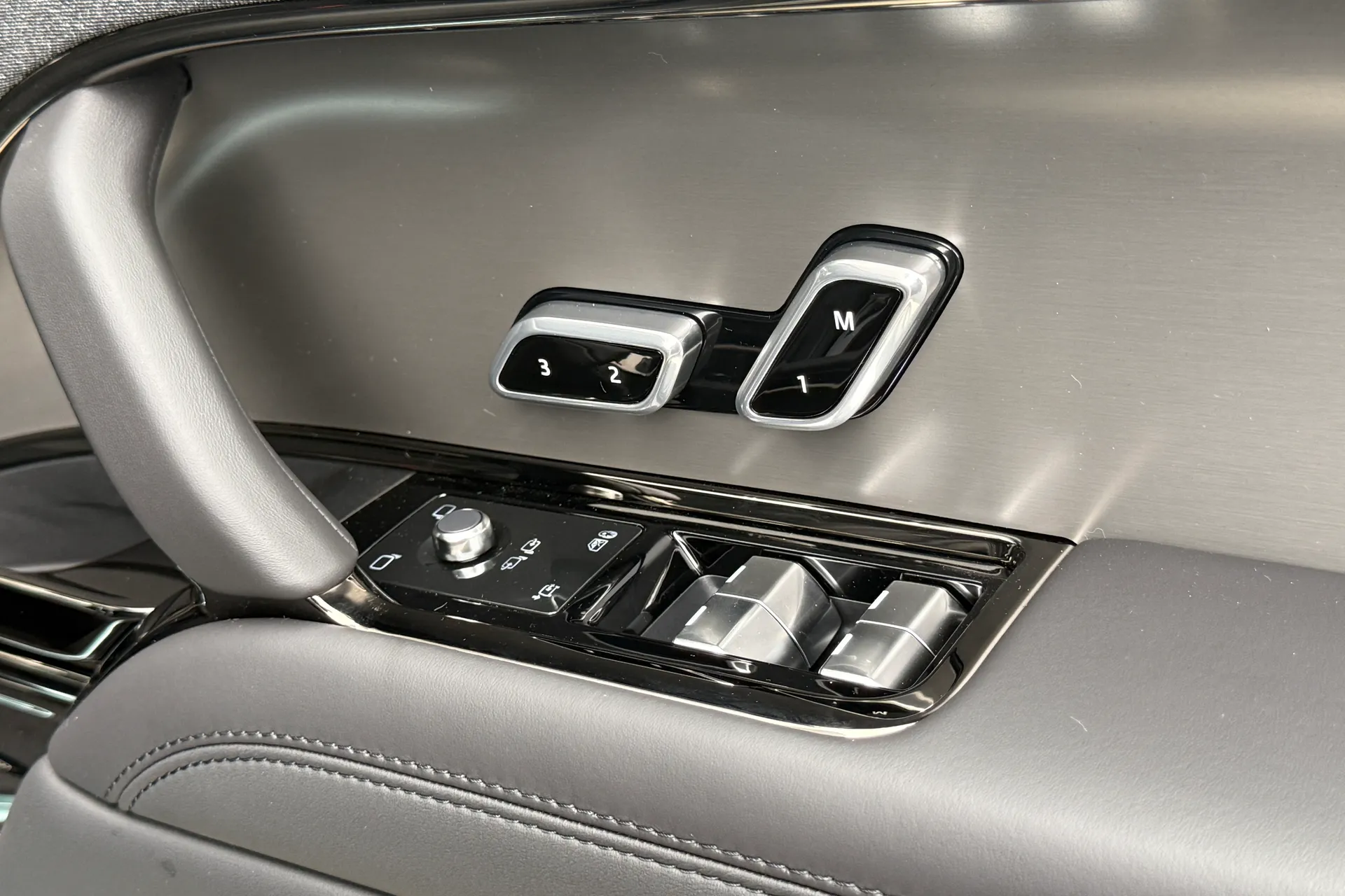 LAND ROVER RANGE ROVER SPORT thumbnail image number 20