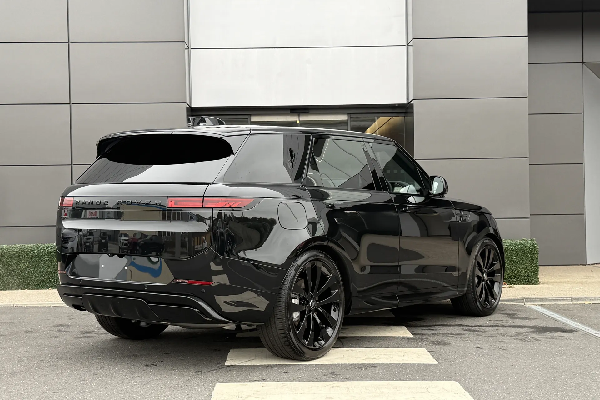 LAND ROVER RANGE ROVER SPORT thumbnail image number 10