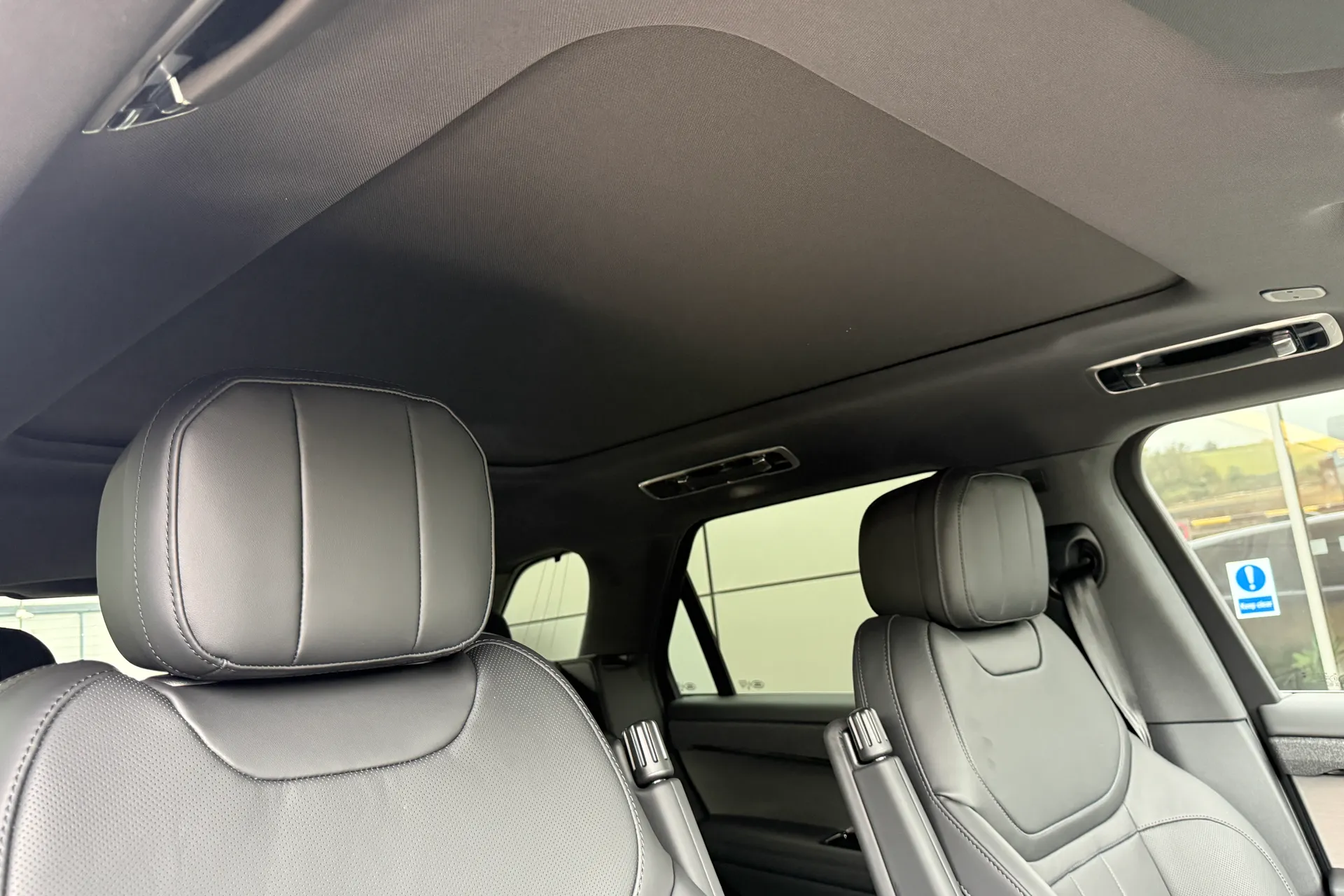 LAND ROVER RANGE ROVER SPORT thumbnail image number 11