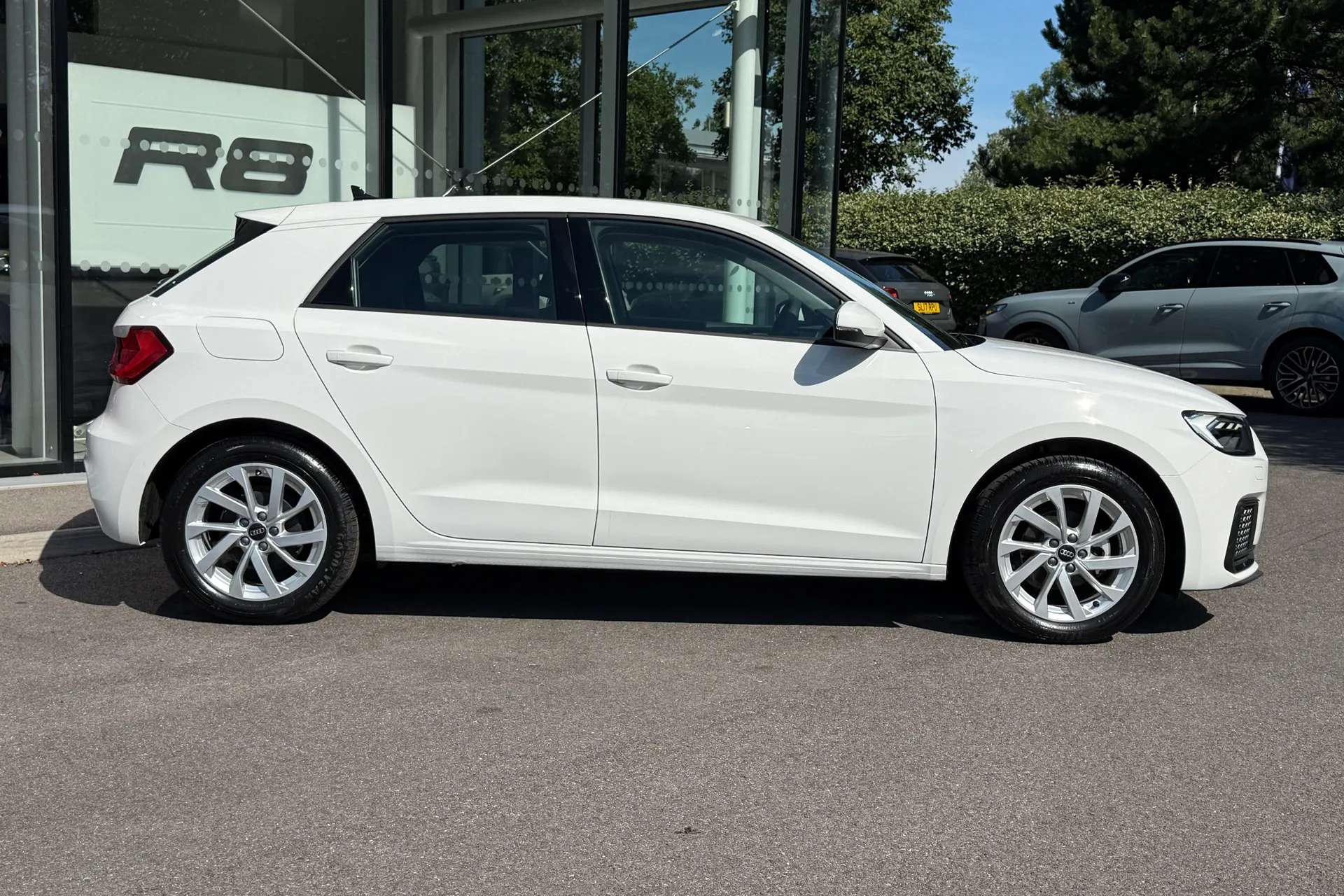 Audi A1 thumbnail image number 2
