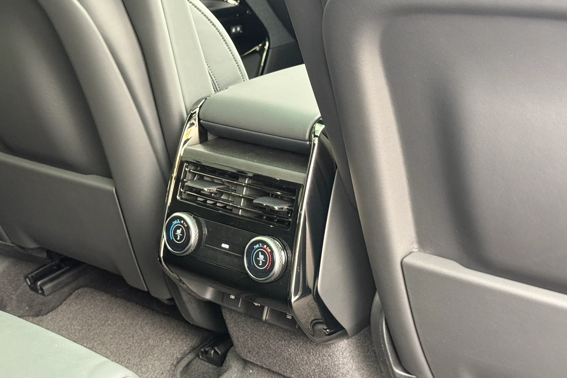 LAND ROVER RANGE ROVER SPORT thumbnail image number 56