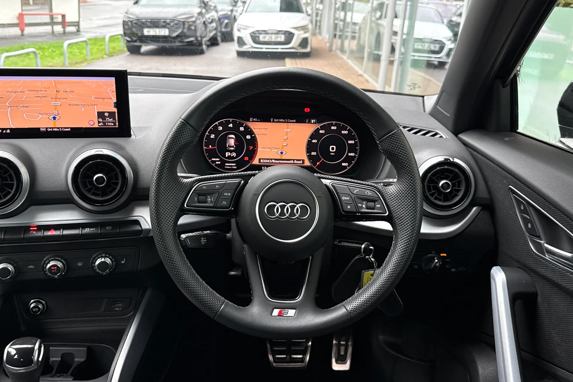 Audi Q2 thumbnail image number 36