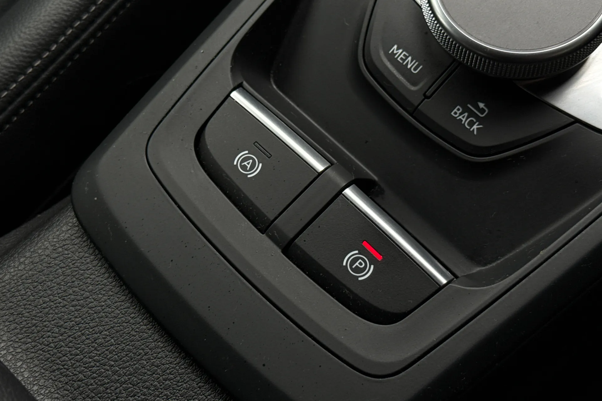 Audi Q2 thumbnail image number 24