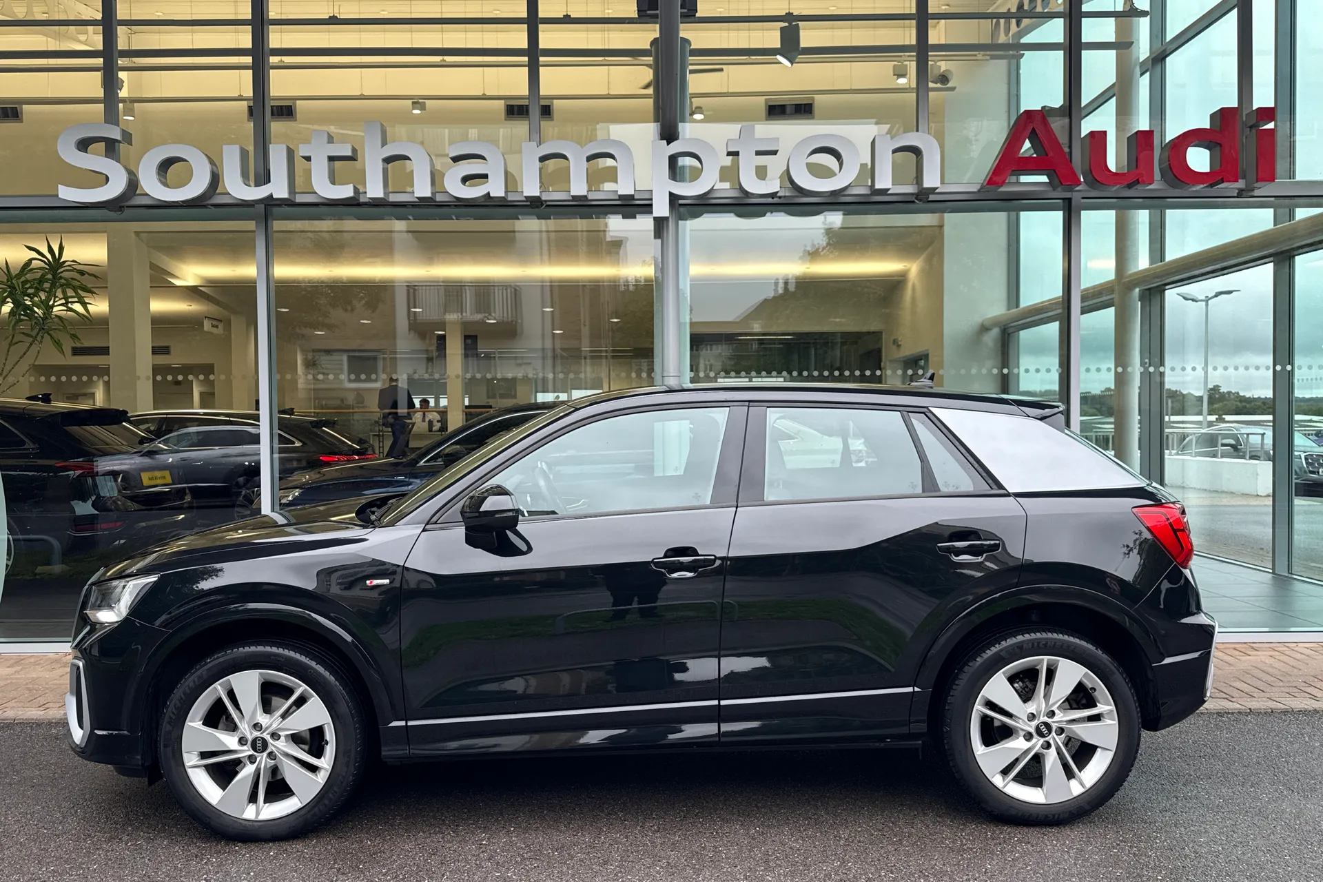 Audi Q2 thumbnail image number 45