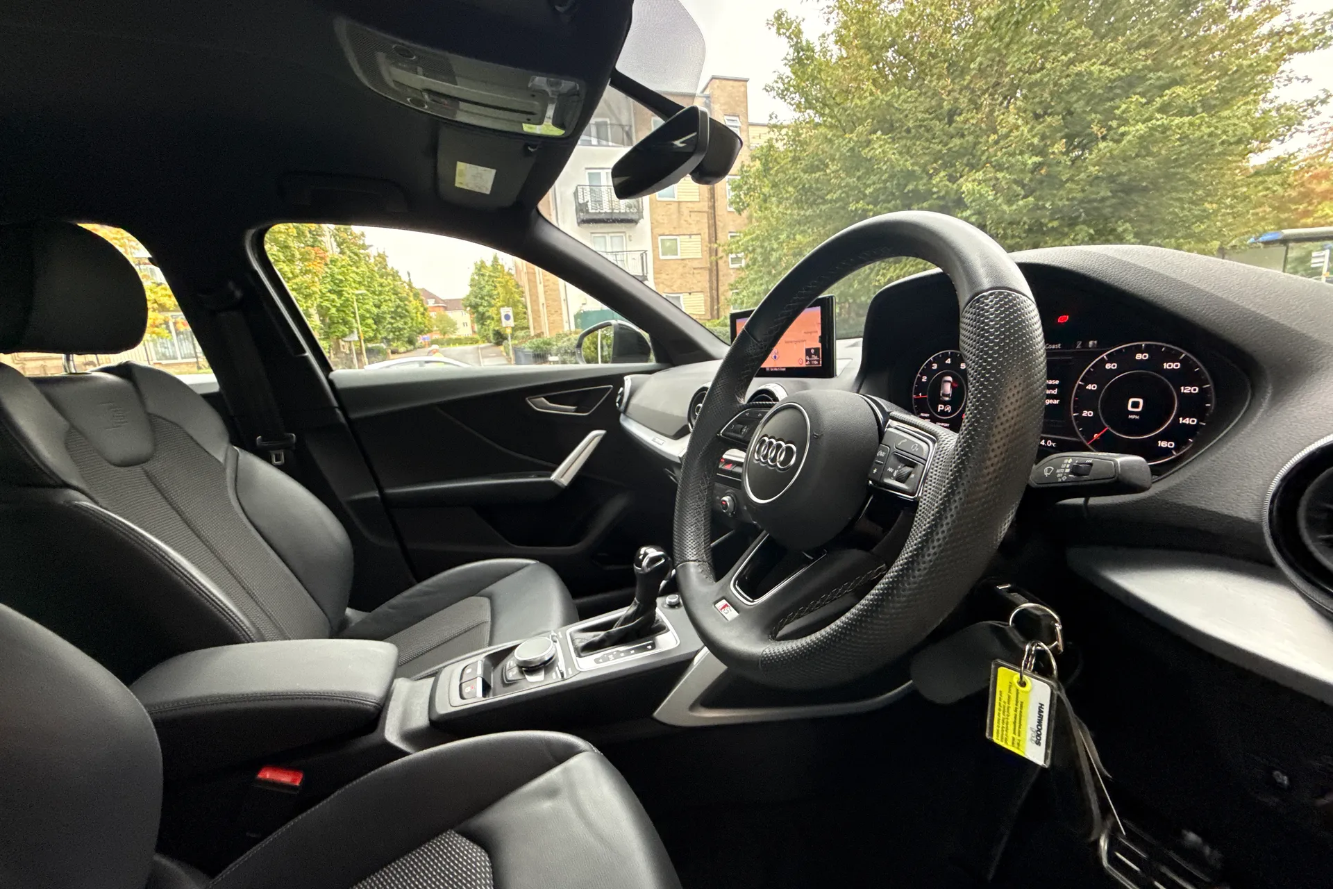 Audi Q2 thumbnail image number 28