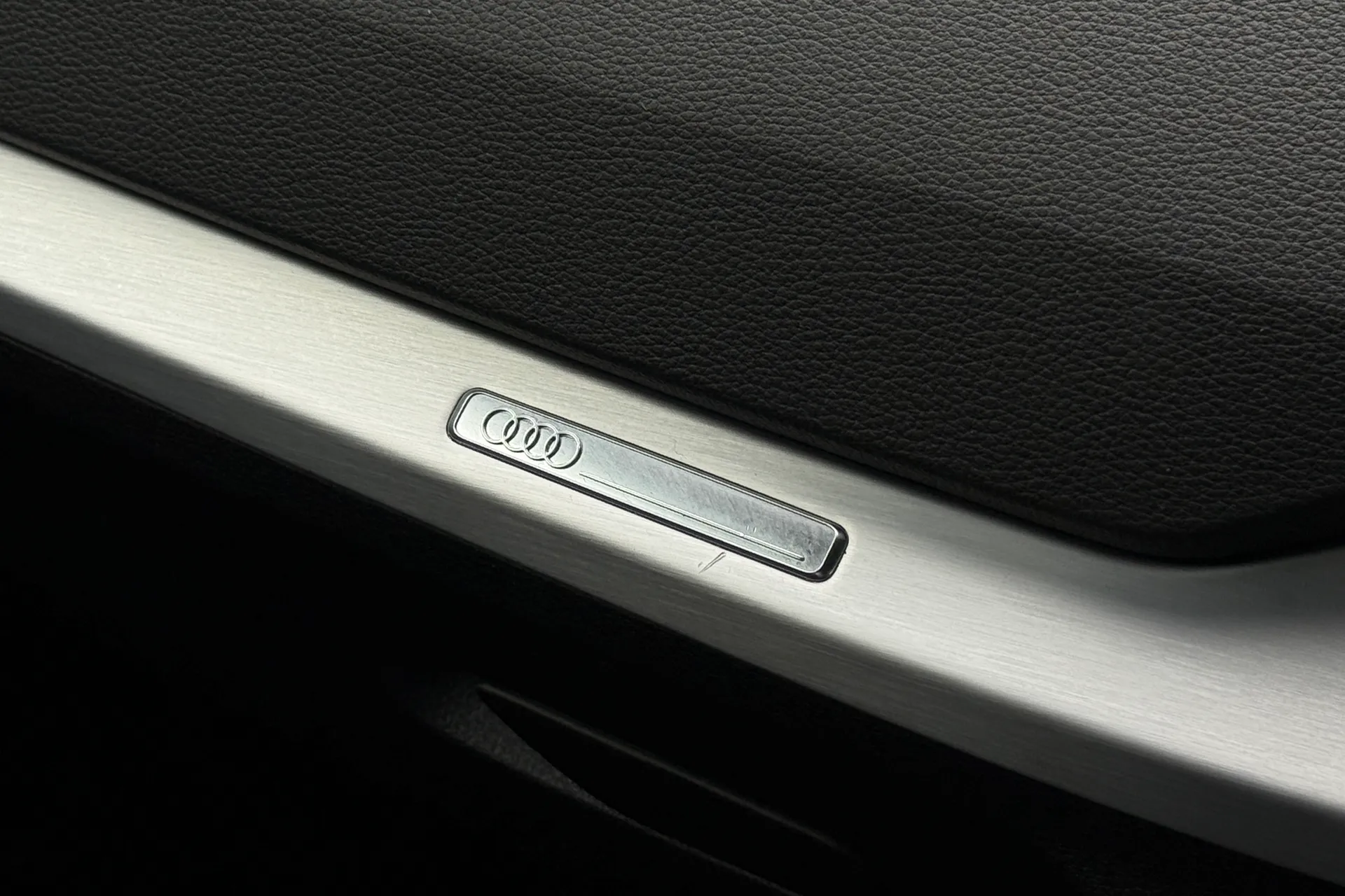 Audi Q2 thumbnail image number 20