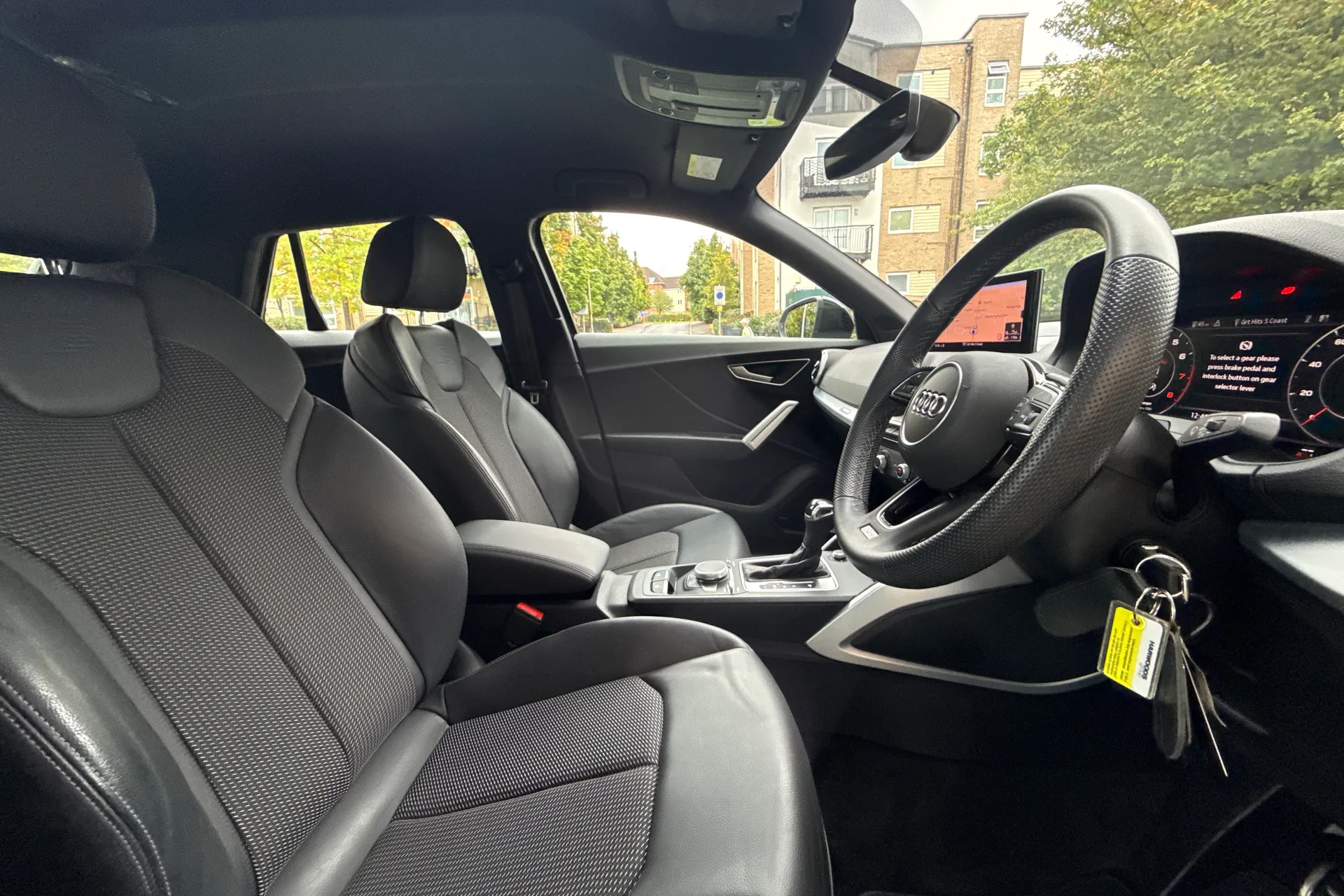 Audi Q2 thumbnail image number 27