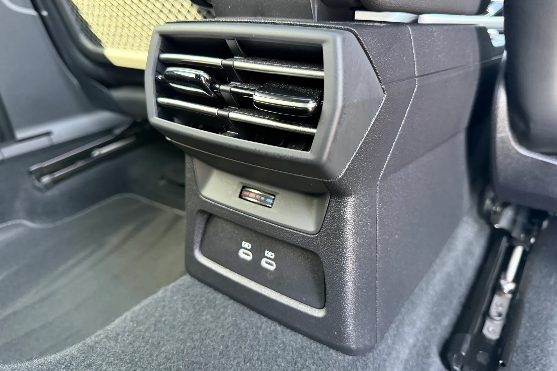 Audi A3 thumbnail image number 61