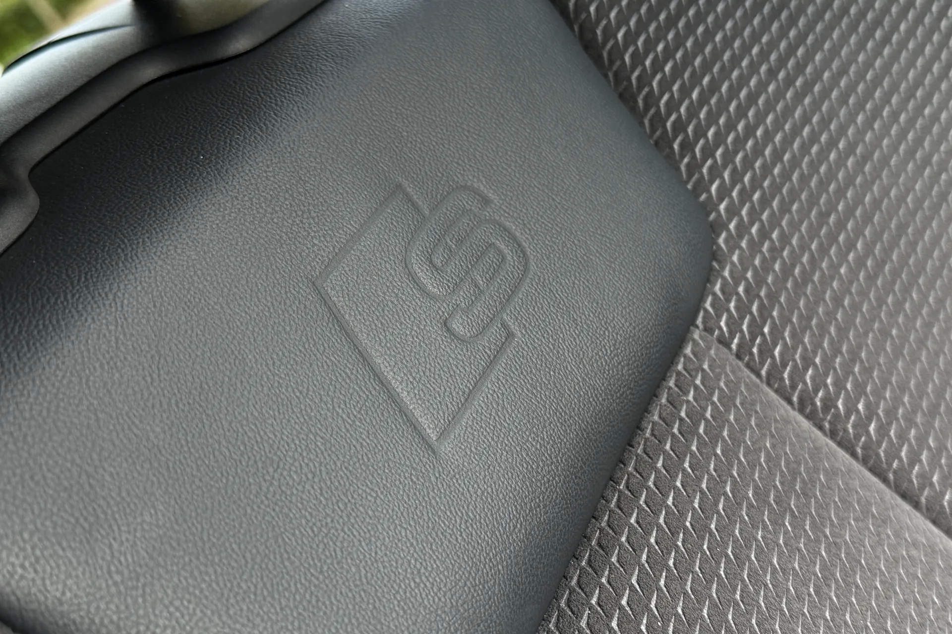Audi A4 thumbnail image number 20