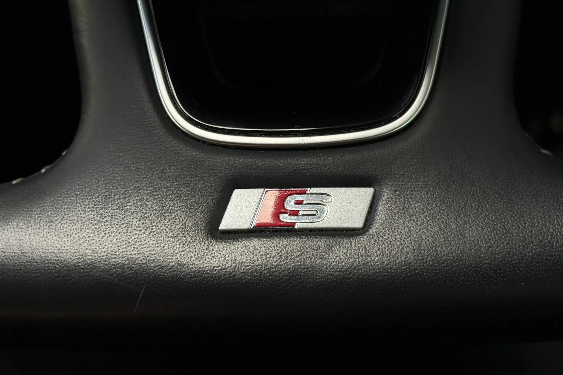 Audi A4 thumbnail image number 7