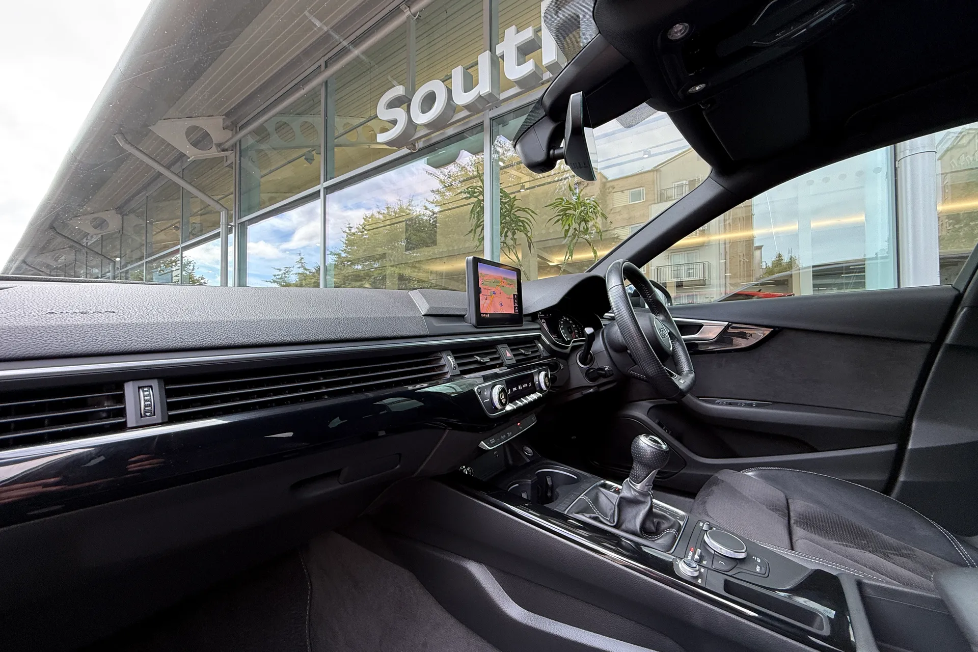 Audi A4 thumbnail image number 51