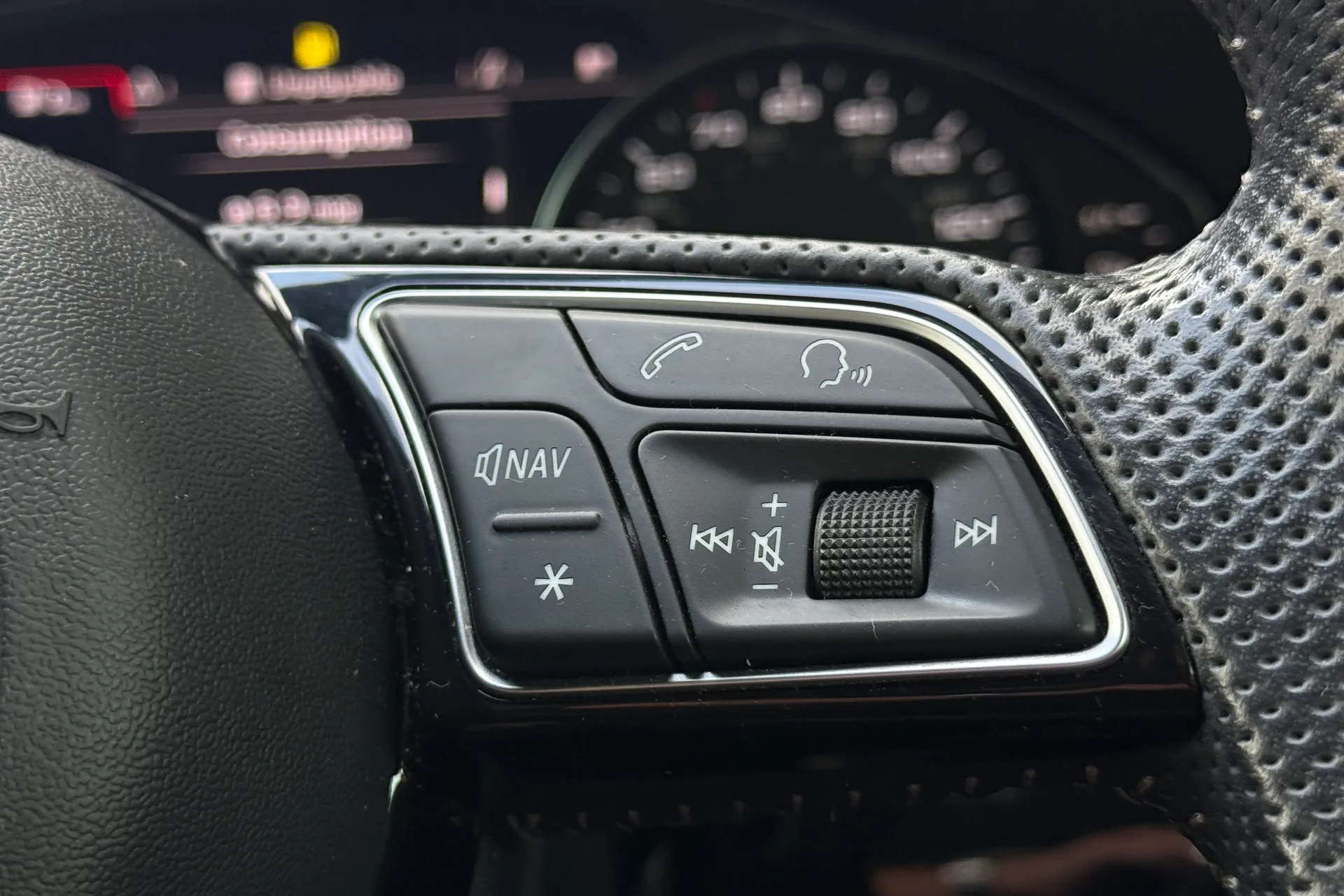 Audi A4 thumbnail image number 6