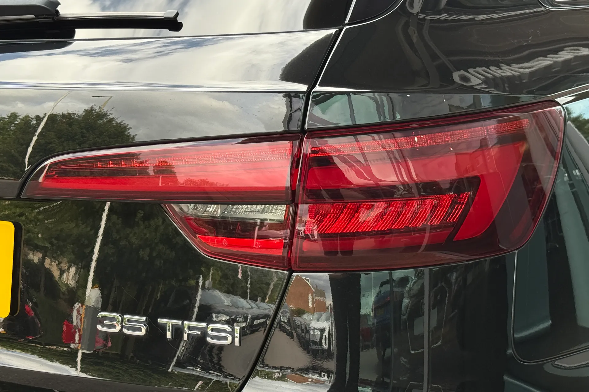 Audi A4 thumbnail image number 41
