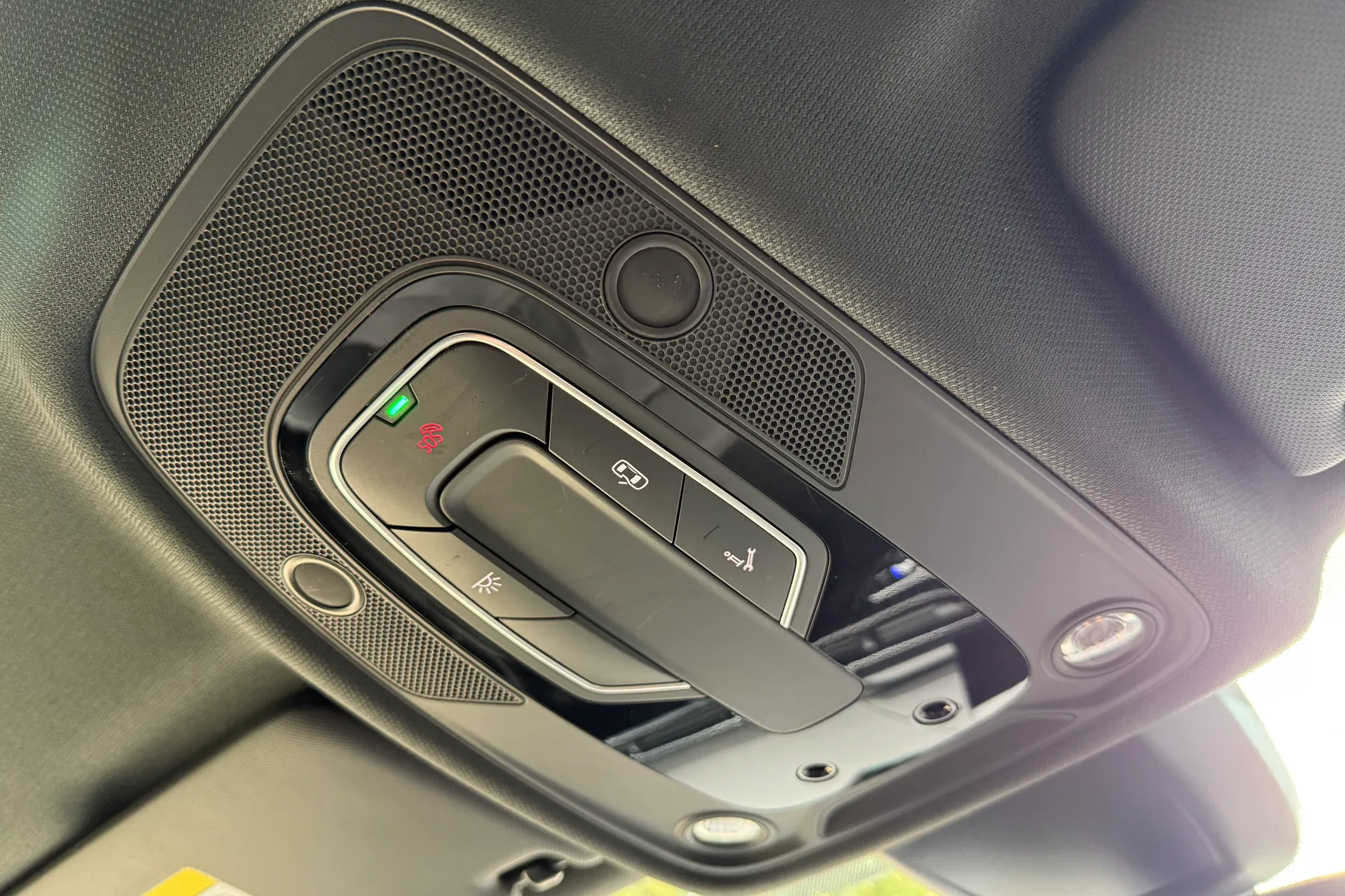 Audi A4 thumbnail image number 22