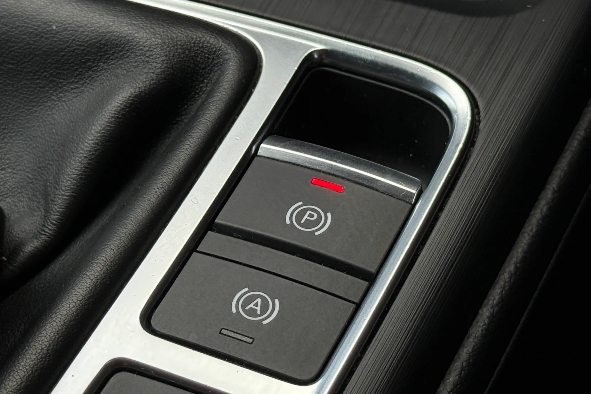 Audi A4 thumbnail image number 16