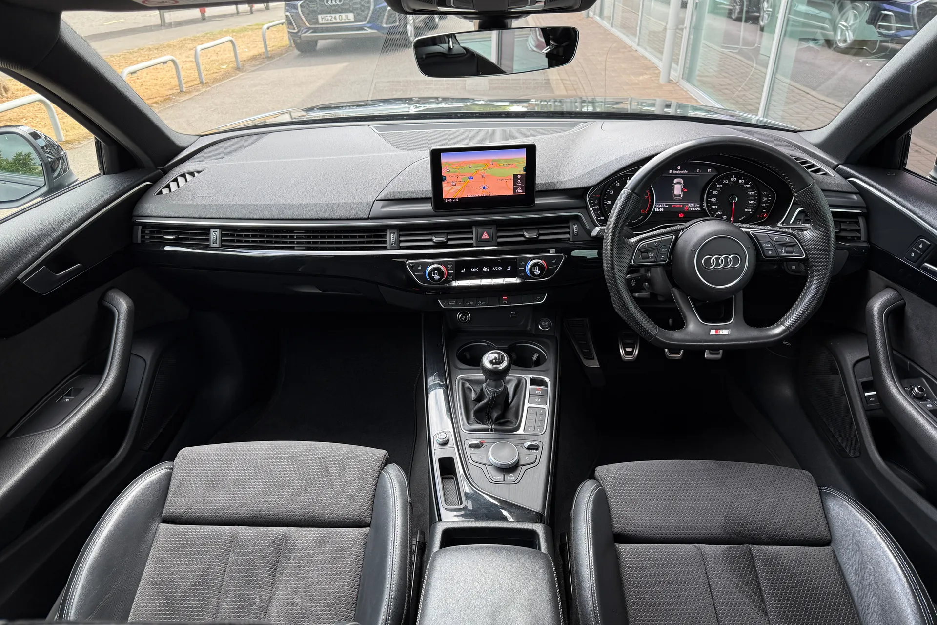Audi A4 thumbnail image number 3