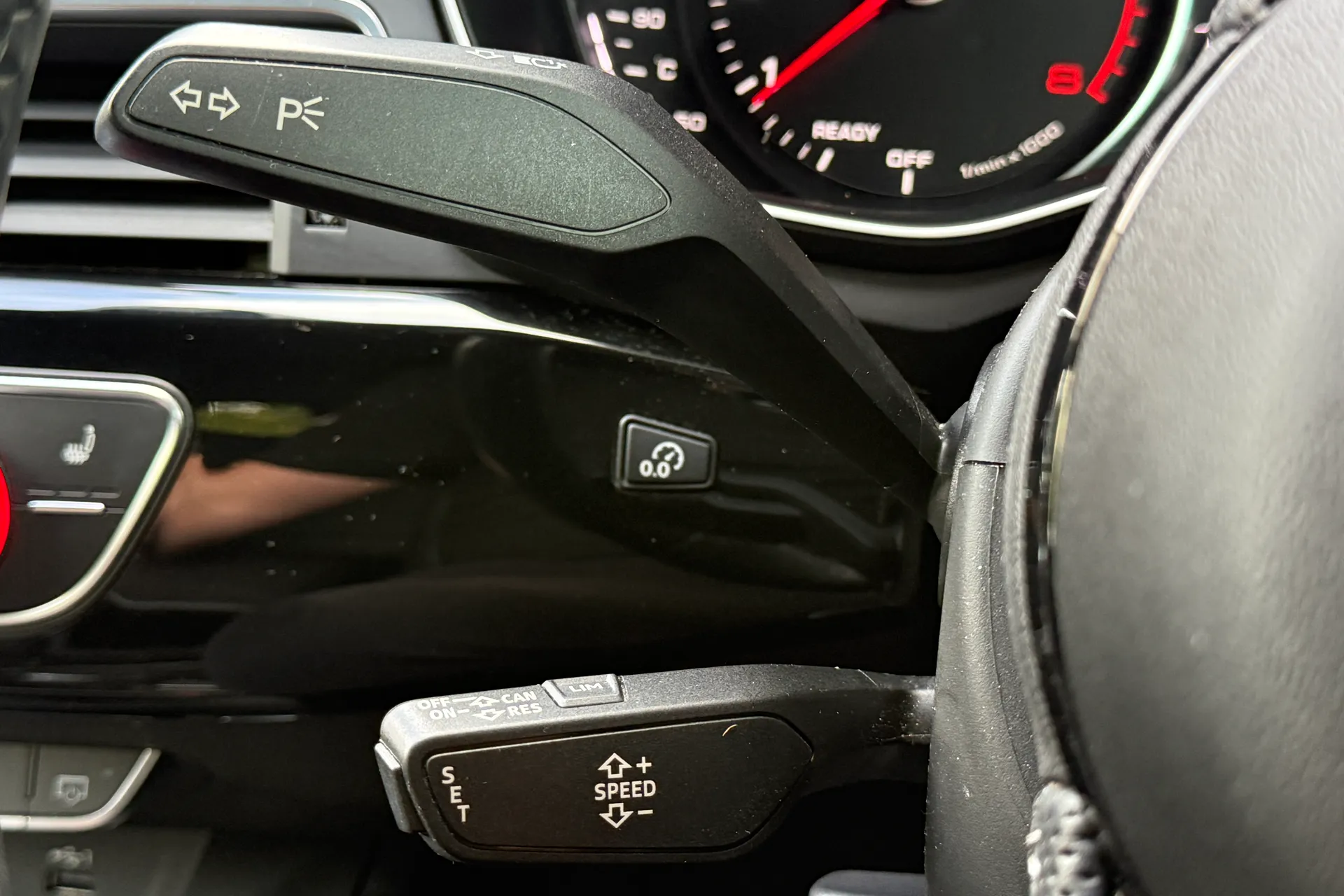 Audi A4 thumbnail image number 8