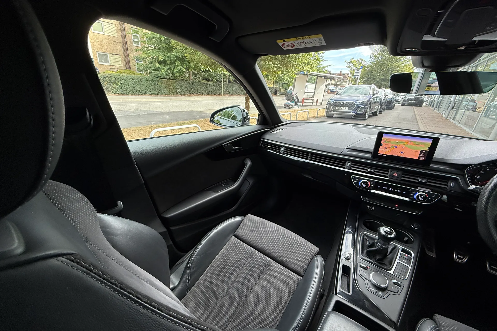 Audi A4 thumbnail image number 35