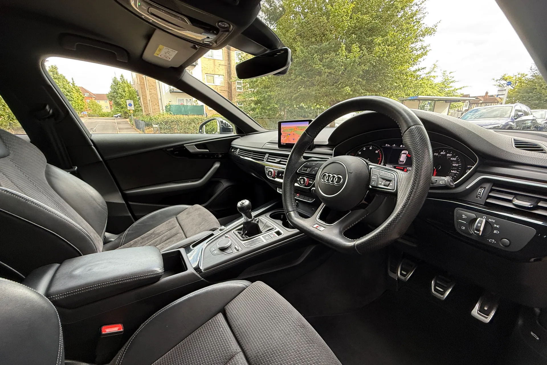 Audi A4 thumbnail image number 30