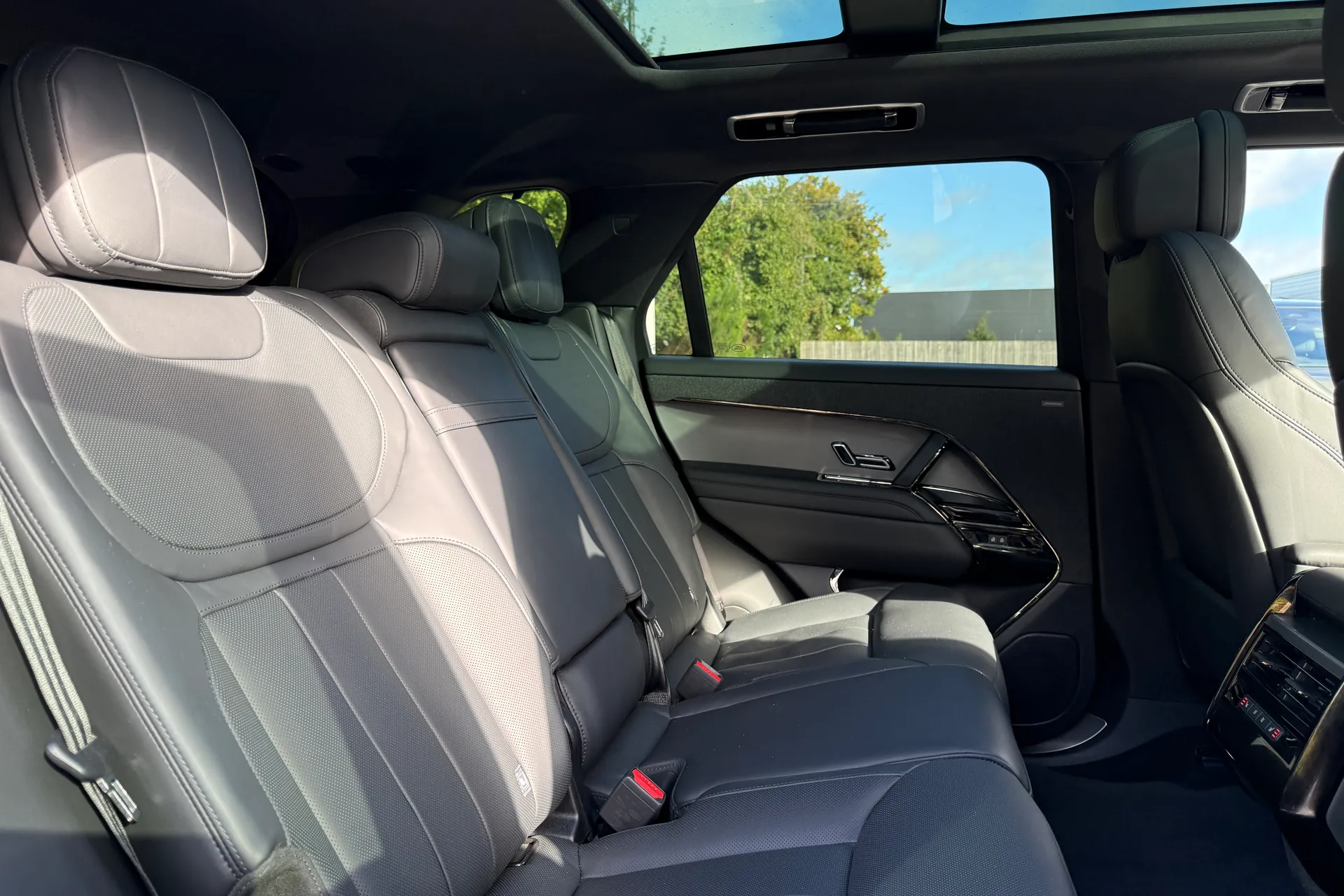 LAND ROVER RANGE ROVER SPORT thumbnail image number 44