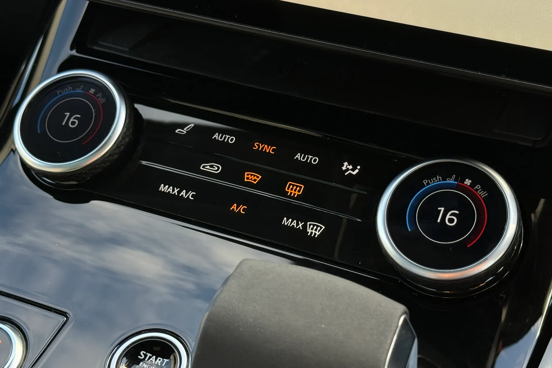 LAND ROVER RANGE ROVER SPORT thumbnail image number 32